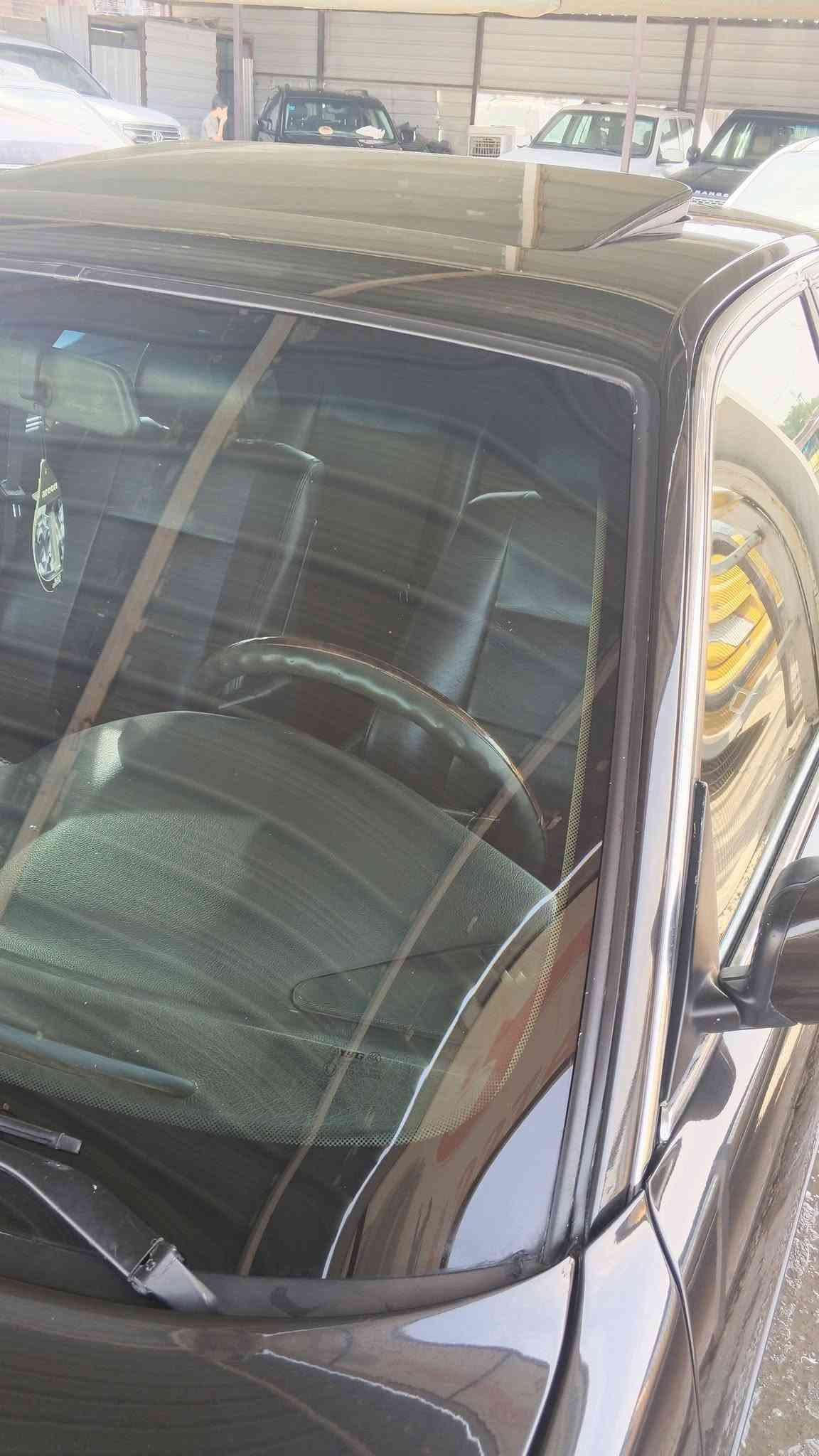 سلام عليكم للبيع بي ام 535
موديل 92سياره كفاله عامه وجديده 
مكينه وكير حداديه على وضع البلاد
تبريد ثلج سياره جديده بمعنه الكلمه 
ليريد لايتعامل وياي يجي يكلب ويشوف بعينه
بسمي تحويل مباشر بنكه كهرباء سياره متعوب عليها.
السعر اتصل وبلخدمه *********** مكاني بغداد البياع
