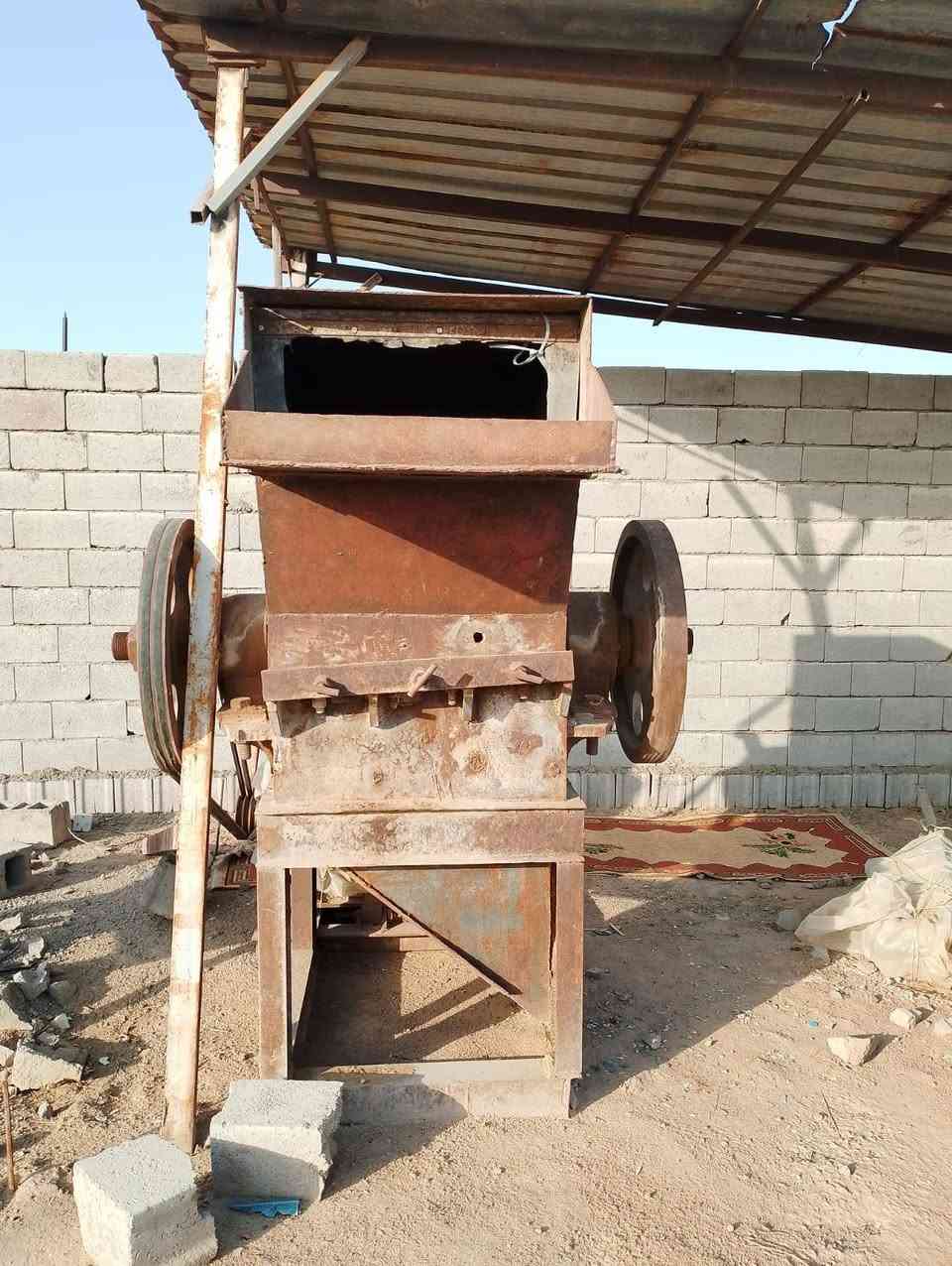 ثرامه بلاستك عراقيه تفصال الزبير الشفت مالها مال قطار وثرامه زغيره ومكبس كارتون يكبس 800كيلو عنوان البصرة ***********
