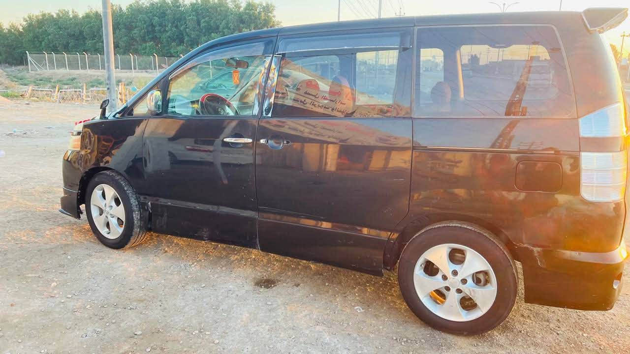 تيوتا ستيشن  ياباني 2006 
 سياره جاهزه من كلشي حداديه 80% تخم تاير مكينه 2000 كير كفاله سياره بأسمي تحويل  
تبريد  خير من الله
بيهه ضربات وطخات  خفيفه مثل ما بين بصوره
مكان السياره ناصريه 
وذا أكو مراوس اراوس 
سعر 80 وبيهه مجال

***********
