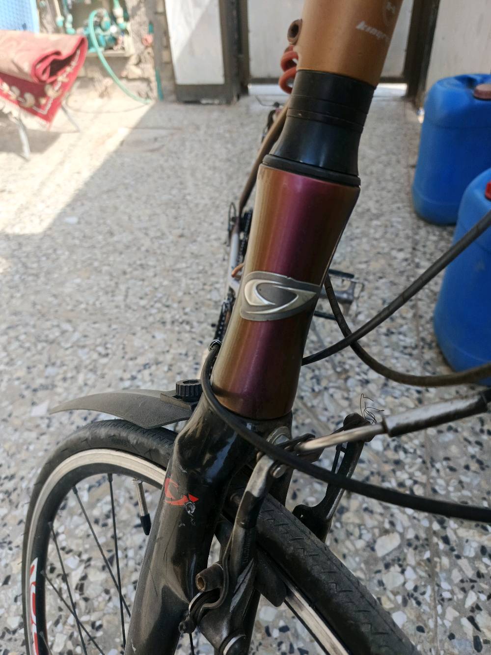 🚲 للبيع | ANCHOR ياباني أصلي 🇯🇵
بايسكل ANCHOR أصلي ياباني من Bridgestone، قياس 700C / 28، رياضي وخفيف ومناسب للمدينة والتمارين والمسافات الطويلة.
✅ ماركة ANCHOR – Bridgestone
✅ وارد ياباني
✅ تبديلات Shimano
✅ 700C / 28
✅ فرامل أمامية وخلفية
✅ جنوط رياضية
✅ الدراجة جاهزة للسياقة
✅ معاها حامل قنينة + رفرف أمامي وخلفي
✅ اللون وردي/عنابي مميز
السعر: 200,000 دينار 💰 قابل للتفاوض بالمعقول
📍 المكان: بغداد هاتف ***********