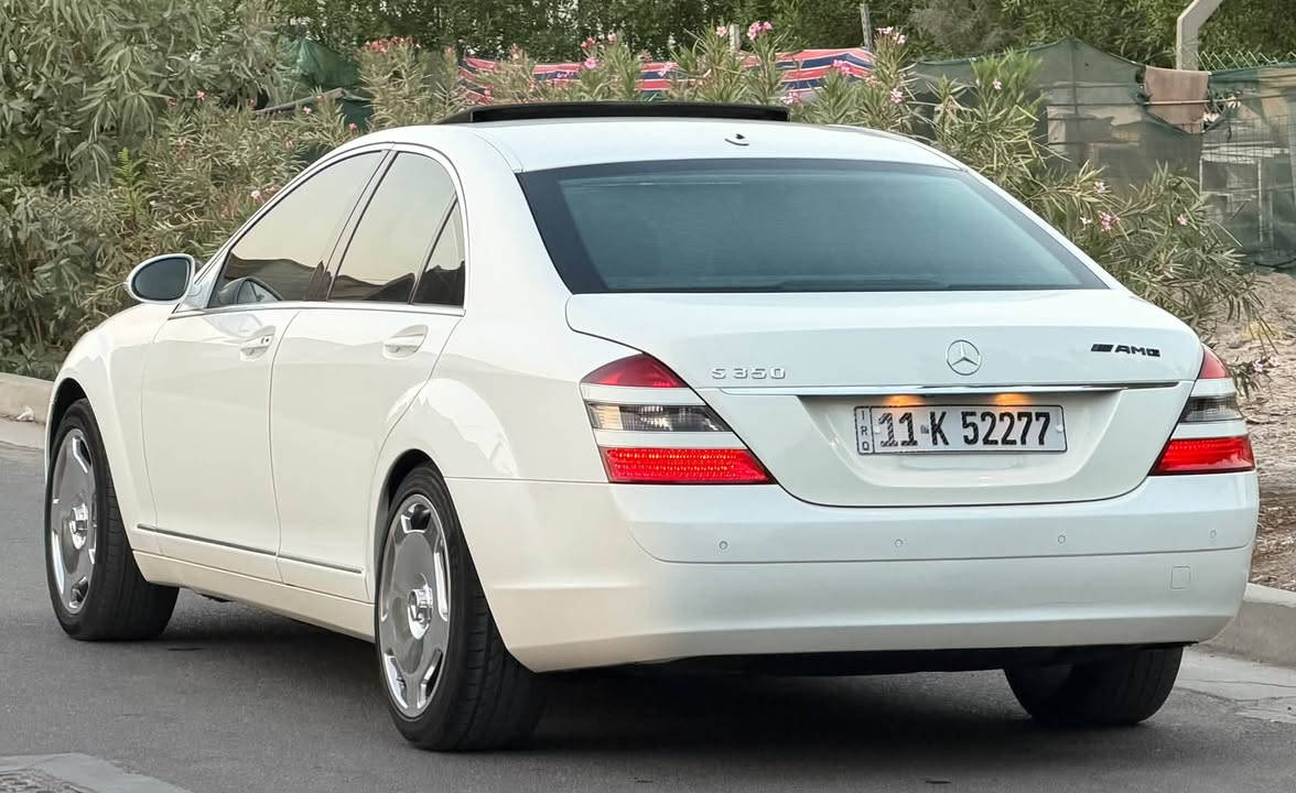 Mercedes S350 2006
وارد يابان مكفوله من الضرر

صبغ ثلاث قطع جمالية باليابان

بدون شخوط / بدون رصعات/ بدون بارد 

المواصفات فول 1/1 :

- محرك v6 عقل الفوك المرغوب

- فتحة سقف SlideRoof

- ابواب شفط كهرباء

- صندوق كهرباء

- داخل اسود مع صاج

- كشنات جلد + خزن Memory

- كشنات كهرباء امامي 

- شاشة وسائط + كاميرا خلفية

- ثلاجة خلفية

- مري شفط / اشارة بالمري

- ماوس تحكم + تحكمات ستيرن

- حساسات اصطفاف امامي / خلفي

- سيدي جينجر 6 اقراص

- سستم صوت HarmanKardon

- ستيرن كهرباء و تدفئة

- تبريد منفصل + قطعتين مع تحكم خلفي

- لايتات داينمك اوتو Dynamic 

- برده خلفية

- تچاوي كهرباء امامي + خلفي

رقم بغداد هزه واراقام وسنوية جديد 

السعر157 ورقه بيها مجال

السيارة كل شي بيها بلادي و كل اوبشناتها شغاله

مسويلها ادامه سيرفس كامل و لا كلوب مشتغل بالدشبول

العنوان بغداد / الكرخ

***********

***********
