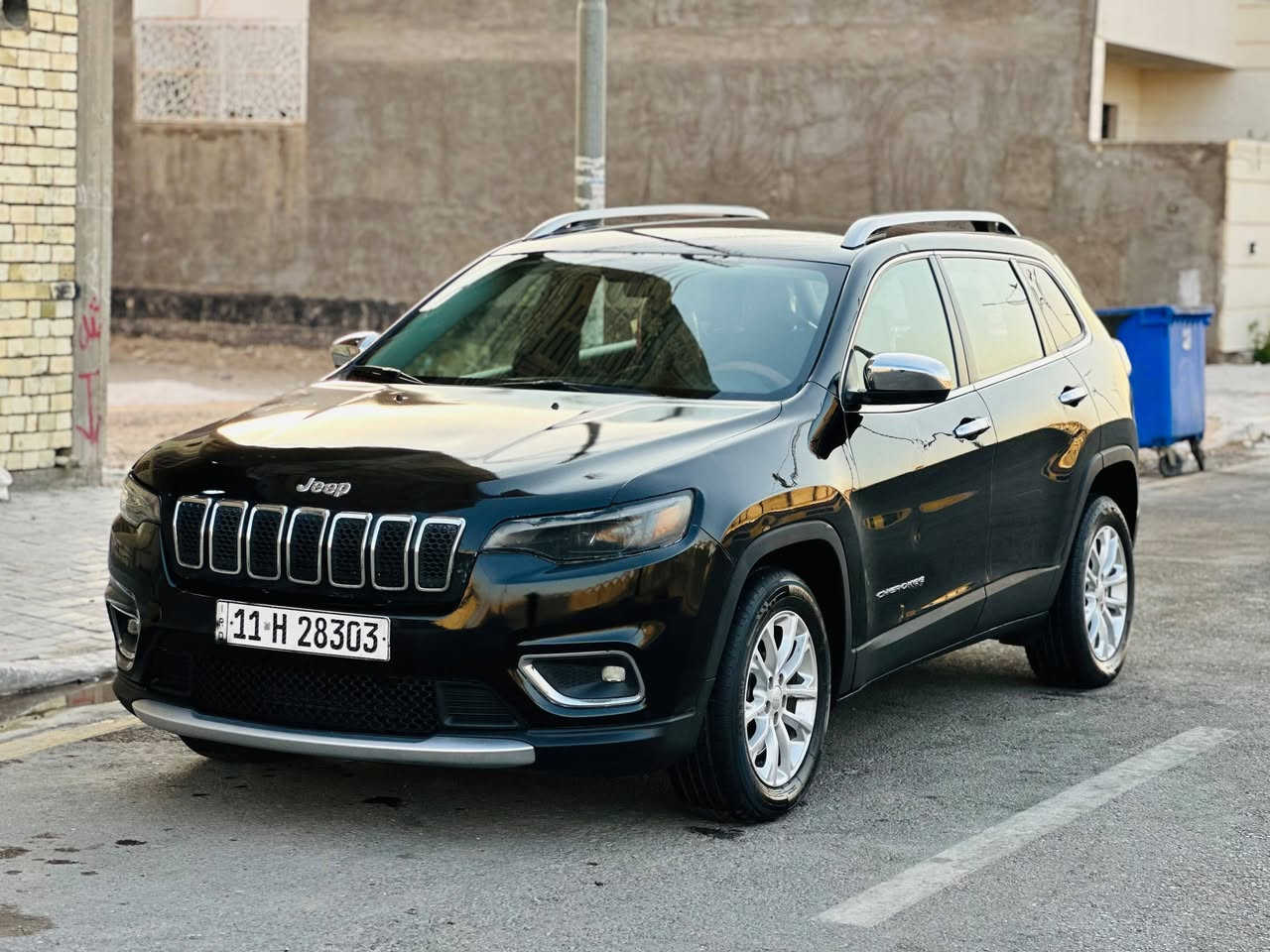 سلام عليكم جيب بزون للبيع موديل 2019 السعر 118 وبي مجال بسيط صور حادثه مرفوقه بلمنشور صبغ البنيد والباقي كفاله شرط سونار مكينه 2400 كشنات تدفئه تحكم ستيران جهتين سايد بريك بصمه شاشه كبيره كامره خلفيه دواره حسارات وباقي موصفات معروفه رقم دولي تحويل مباشر العنوان كربلاء بيع فقط للستفسار ***********
