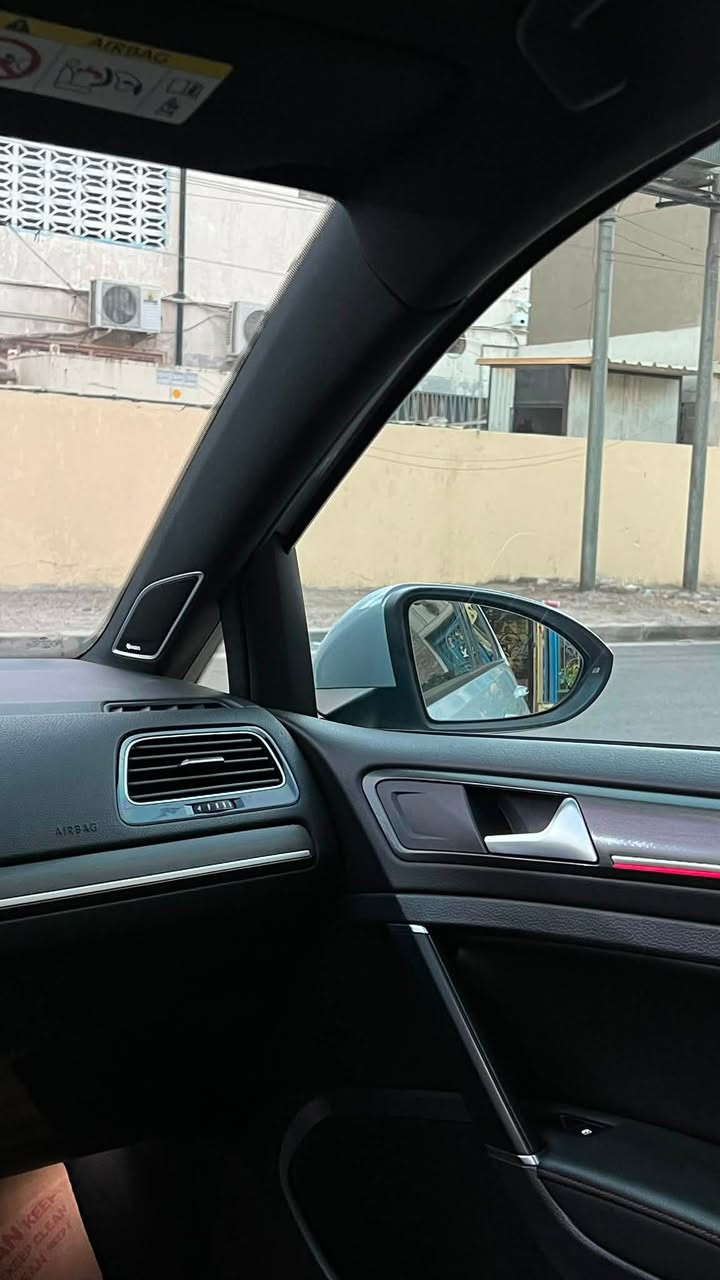 السلام عليكم للبيع 
كولف GTI  2018(وارد خليجي معرض صباح نعمان) ماشية 42 الف كيلو كلها على ايدي 
عليها تزويد وبرمجة stage 2 🚀 وغراض تزويدها cts و xforce 
(Full exhaust system,downpipe,air intake,intercooler)
السيارة لون white silver مميز مغلفة بأفلام الحماية PPF
ومكفولة من الضرر والصبغ  بيها ملاحظة بسيطة اباب السايق  موضحة بالصور وعلى وضعها 
-مواصفاتها جتي اعلى مواصفات بال GTI 
 -سستم سماعات وسبوفر من dynosound
-المقاعد الأمامية تدفئة وكرسي السايق بي خزن ميموري
‏-Autohold,Autostop  
-عدادات ديجتال و شاشة  8 inch   
-كاميرا خلفية قلابة وحساسات امامية خلفية 
-ويل 18 بلادي 
-انارة داخلية  
-بانوراما 
-الانارة الخارجية فل LED 
-تبريد قطعتين
وبعد كومة مواصفات معروفة بالألماني السيارة من النوادر بالنظافة والمواصفات والصرف وعلى ايدي صيانتها ومشيها وحتى تزويدها  مكلفتني ضعف السعر المعروضة بي والسوك كلشي بي 
السعر:20,500$ وبي مجال بسيط 
مكان السيارة بغداد كرادة  رقمي ***********
