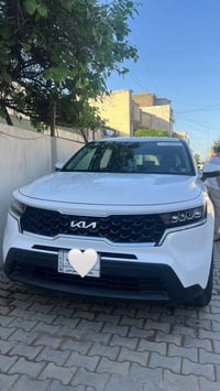 كيا سورنتو 2023 وارد امريكي Lx ماشية 26000 الف ميل بدون ايرباك رقم بغد...