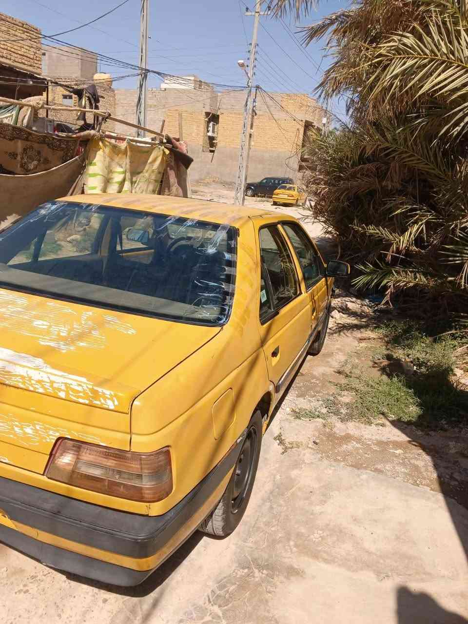 بيجو لميس 2015سياره جاهزه كامله بيها ضربه بالصندوگ ومعمره تعمير نضيف سنويتها ساقطه بتاريخ 2020 السياره مطلوبه هيئه 660فقط بدون غرامات السعر27رقم التواصل***********
