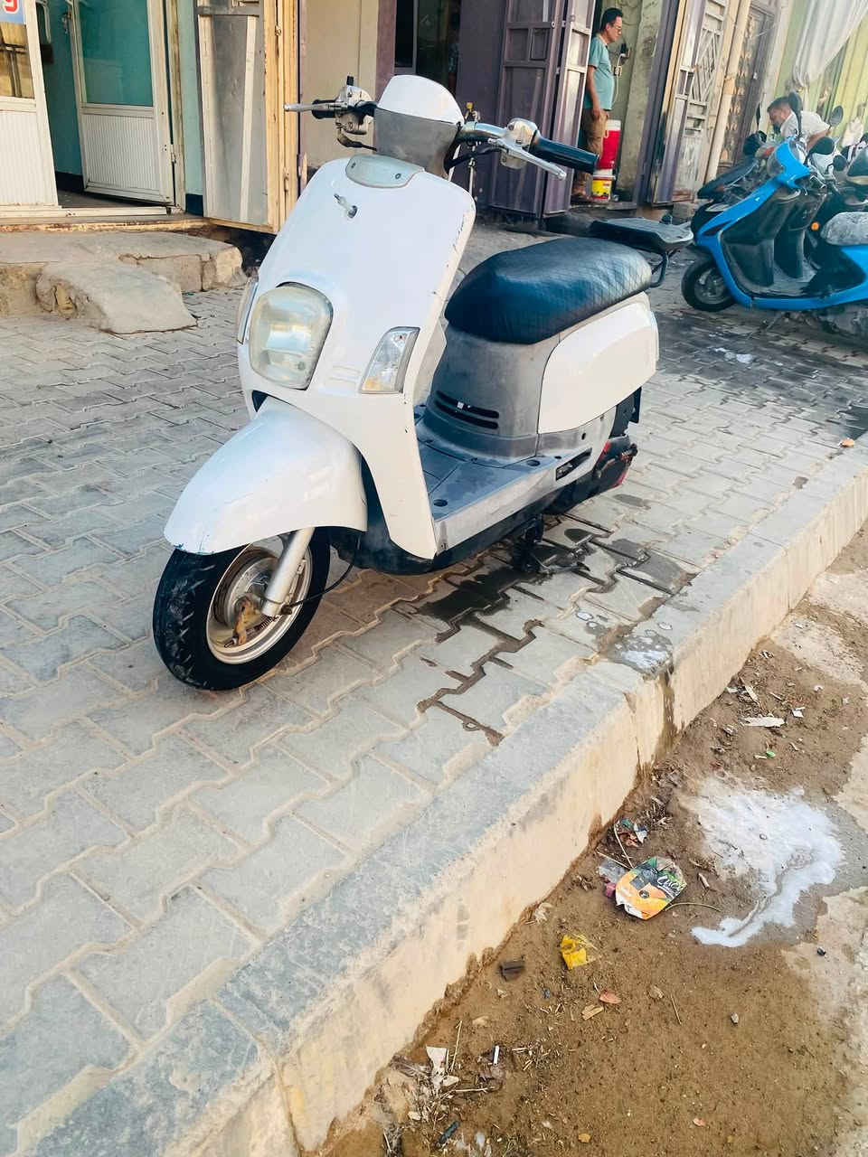 ماكس بوليسي داخل رصاصي دراجه خم واحد ويه المكينه مكفوله شلعه معدل كهربائيات سلف هندر كله شغال دراجه ناعمه سعره ٦٧٥ وبيه مجال بسيط ***********
