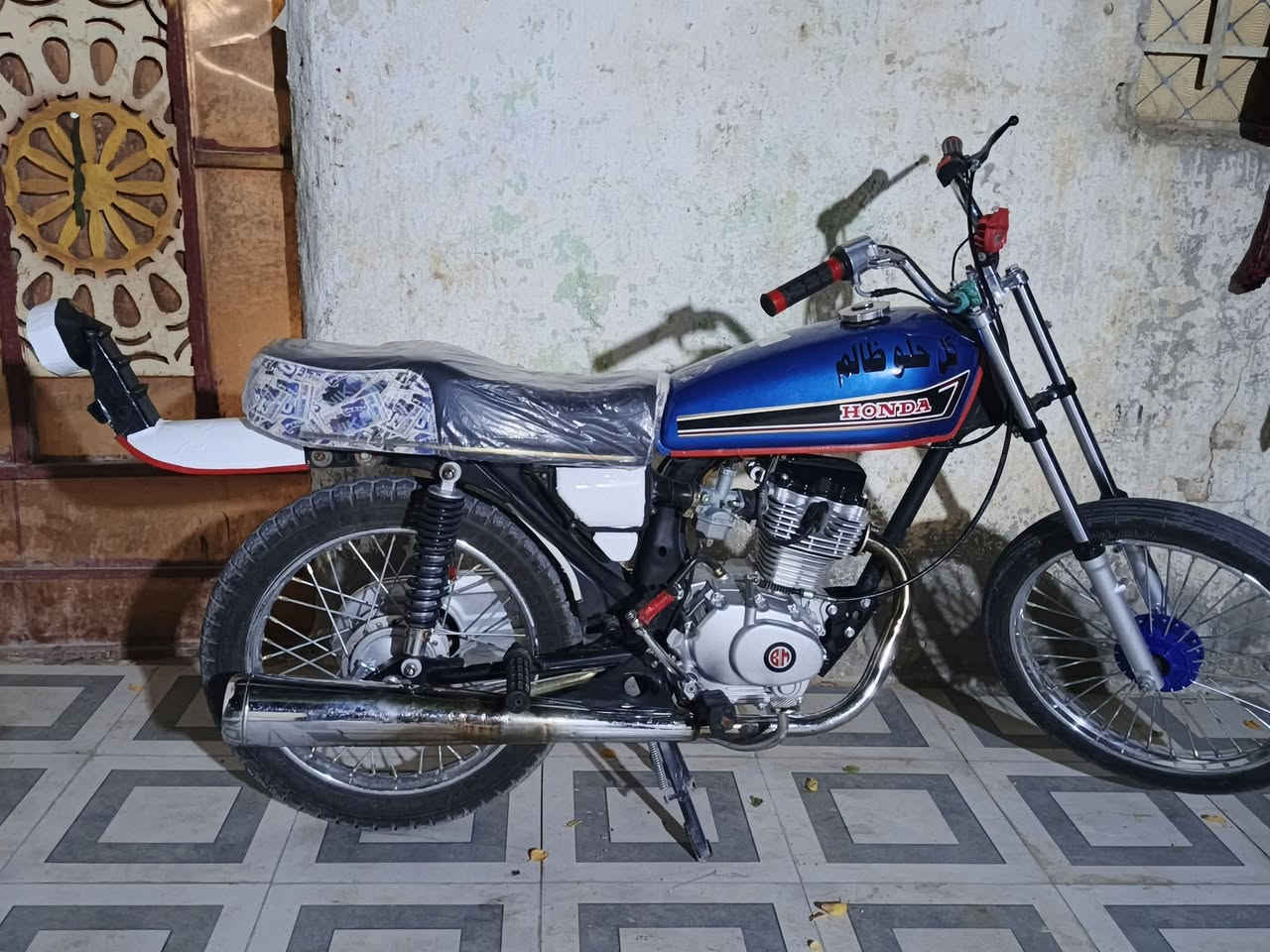 السلام عليكم               دراجه نامه للبيع
اوراق سكنر كفاله من السرقه       محرك برقي مامفتوح بي 
نضافه كدام عينك فول              شاصي 2025
تعمرت 2026 بشهر 8
السعر 800 الف                    مكاني ناصريه قضاء البطحاء 
رقم تلفون ***********
