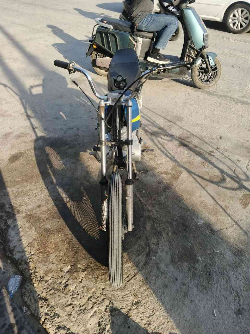 سلام عليكم درجه مديل 2020كلك سعر 300وبيه مجال لشراي يتصل وبيه خير ودلل مكاني رفاعي 
          ***********
