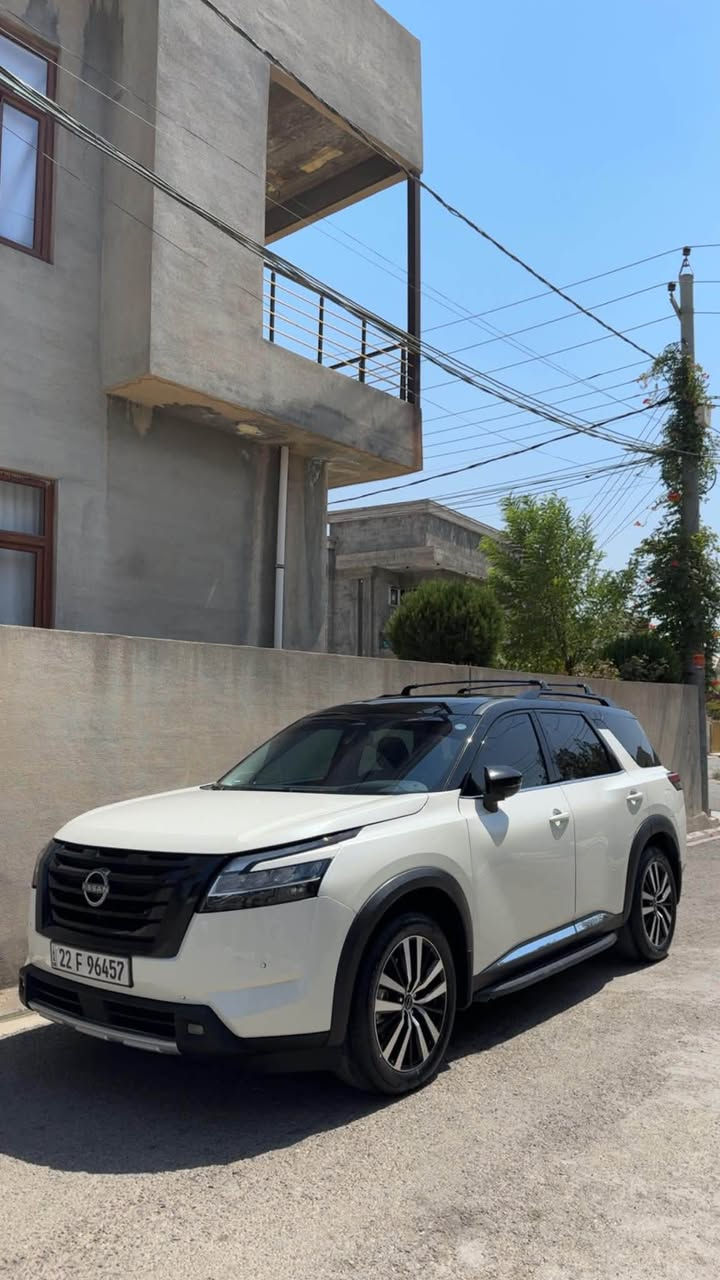 nissan pathfinder 2023 platinum black top🖤
سه‌یاره‌کی زور جوان خاوئن فول فول موسه‌فات 
داتاشو خه‌تی جاده کوشین سارد گه‌رم کوشین vip پانوراما سه‌قف ره‌ش بیلادی سه‌ماحه boss و زور موسه‌فاتی زیاتری هه‌یه شته‌کی نمونه له جوانی 
Carplay 
Android play
ده‌بل اکس 
سه‌یاره‌که‌11,000milرویشتوه یه‌ک ده‌سته 
سبوغ ۲ پاره‌چه‌و نیوه‌ی هه‌یه  
سعری 285 وه‌رقه مه‌جاله‌کی براینه.

Phone *********** watsapp أربيل, العراق
