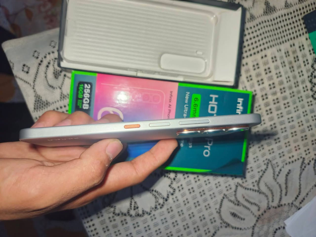 جهاز انفينكس هوت , 60 برو جهاز جديد استعمل اسبوع وانترك صار سبوعين نظيف شخط مابي للبيع بغداد زعفرانيه *********** جهاز اخذته ب300 رايده ب190 مستعجل وبايعه ب190 لان الشاحنه مالته ضاعت مستعجل علي وبي مجال بسيط حك جيتك
