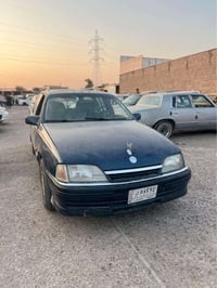 اوپل اومیگا • استیشن • مودیل ١٩٩٠