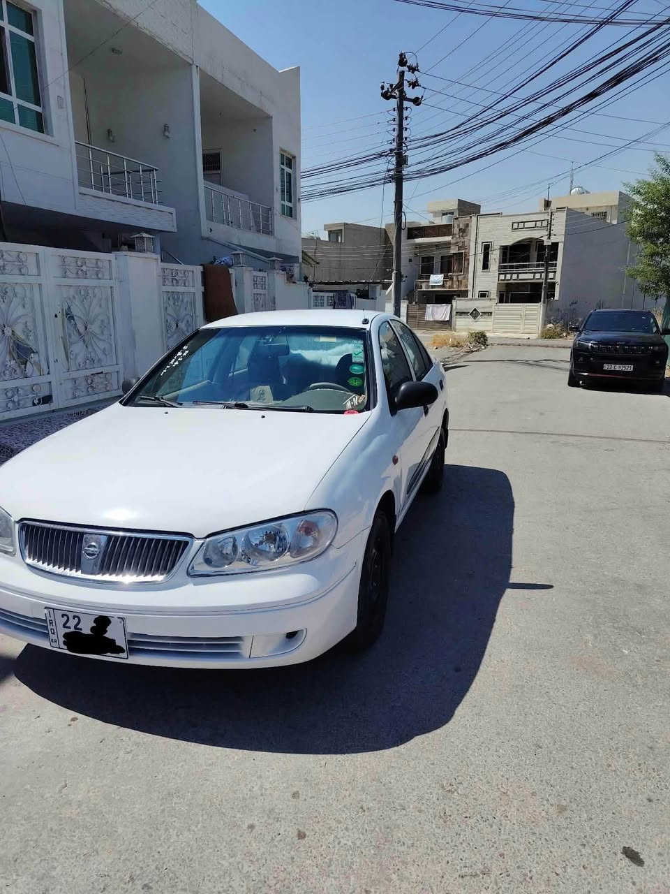 نیسان سەنی ساڵۆن ٢٠٠٩ تەکسی بوو کراوەتە خسوسی تایبەت 
ئایربەگ سیستەمە جەمپەکی خەفیفی پێشی هەیە هەر چوار تایەی نویە یەک دینار مەسروفی تێدانیە سنەوی نوێیە هەتا ٢٠٣١ تەقە و رەقەی نیە تەبریت بە شەرت
ژمارە تەلەفۆن: ***********
ژمارە تەلەفۆن : *********** أربيل, العراق
