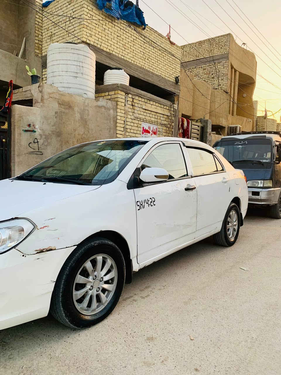 واي دي للبيع 
موديل 2013 G3 
سياره خير من الله كير جديد محرك 1600 كير عادي المرغوب 
منظومه وادامه كامله على السياره ✅
مواصفات البي واي دي معروفه بصمه تحكم ستيرن سنتر لوك ، حساس خلفي وجانبي✅
منظومه زنون كامله ✅
بيها فقط باب السايق مطخوخ وشويه من الجاملغ مثل ما موضح بالصوره 
رقم الهاتف متوفر واتساب ***********
السعر 45 وبيها مجال
مكان السياره بغداد
