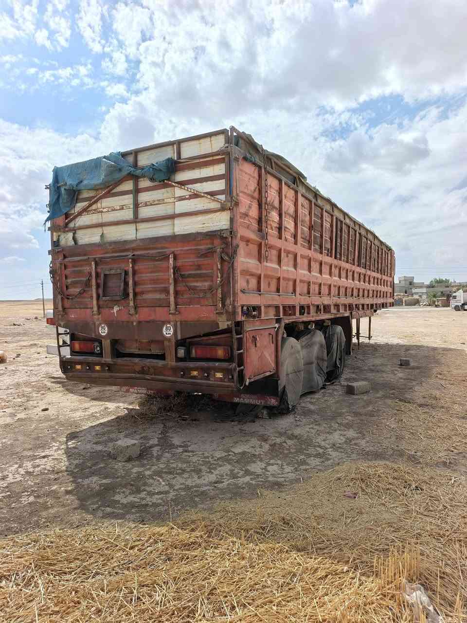 السلام عليكم عربانة للبيع طول ١٢ ونص شاصي محلي ١٤ العنوان موصل قرب محطة تعبئة الضاحي
السعر ٧٠ وبي مجال
***********
***********
