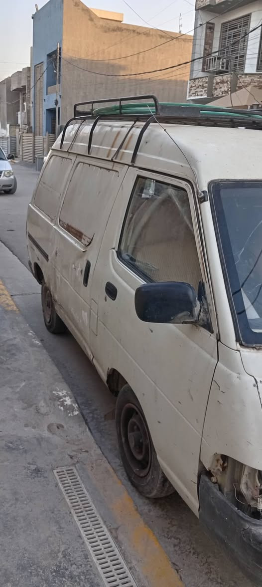 سلام عليكم سيارة فارة للبيع سيارة شغاله رقم حمل بغداد مشروع وطني بسمي تحويل ثانيوم  اسعر 25 ورقة وبية مجال لاستفسار لاتصال على الرقم*********** المكان
