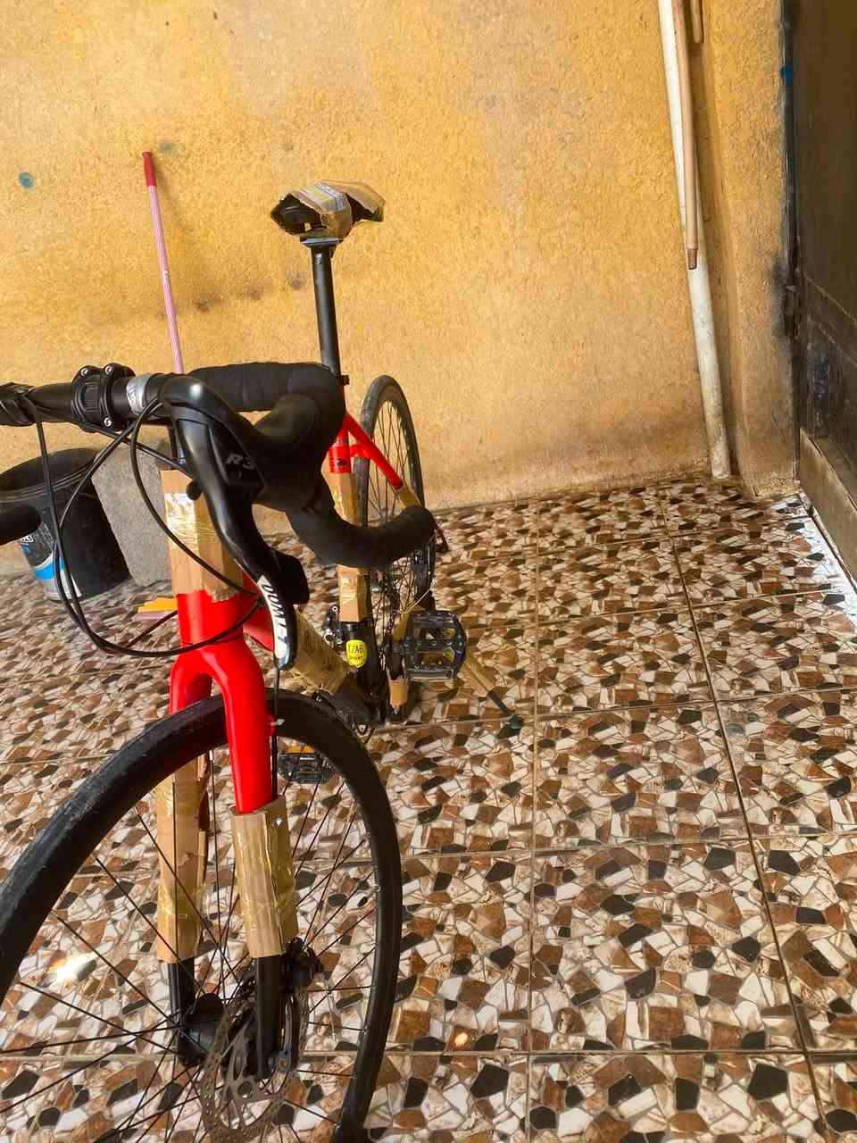 🚲 للبيع باسكل هيلاند 🇺🇸

باسكل Hiland أمريكي 🇺🇸 من شركة Tizab، مشتريه جديد وصار إله تقريباً شهر واحد، والاستخدام كلش خفيف وحالته حلوة جداً.

🔹 الشركة: Hiland 🇺🇸
🔹 الحالة: شبه جديد
🔹 مدة الاستخدام: شهر تقريباً
🔹 الجرتبي: كلش حلو ومريح بالسياقة
🔹 مناسب للشارع والمسافات الطويلة، وسياقته سلسة ومريحة.

⚠️ الملاحظة الوحيدة:
التبديل الأمامي ما يبدّل ويحتاج تصليح بسيط، والتصليح ما يكلف أكثر من 10 آلاف تقريباً.

عدا هاي الملاحظة، الباسكل نظيف وحالته ممتازة وما بي مشاكل تذكر.

💰 السوم للجادين فقط، والبيع بسبب الحاجة.مكاني ديالى كنعان وتساب وخاص موجود *********** توصيل موجود وعل فحص

