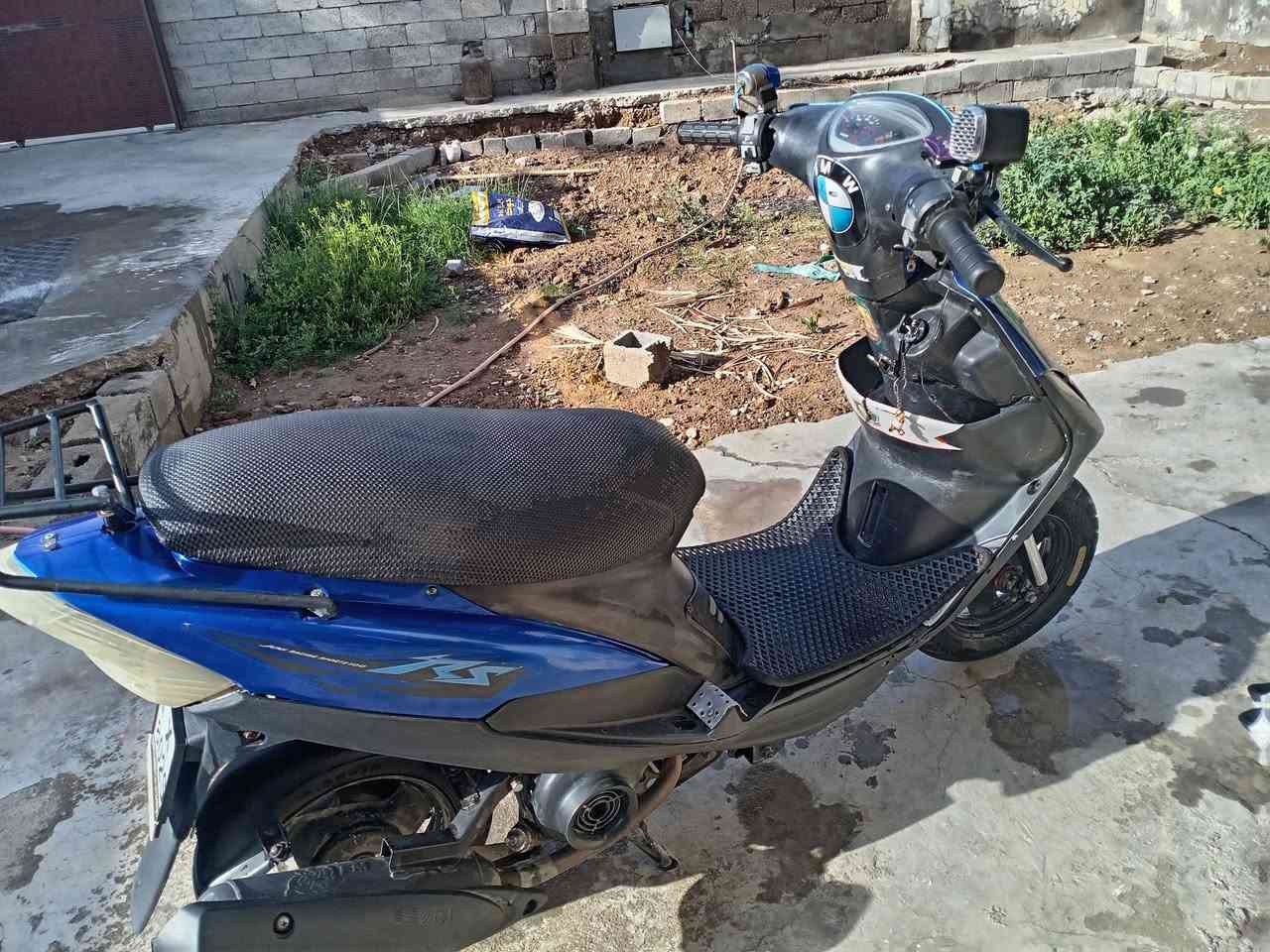 السلام عليكم دراجة ماكس للبيع السعر 350 او بيها مجال مكاني ديالى بلدروز للاستفسار خاص او الاتصال على الرقم ***********

