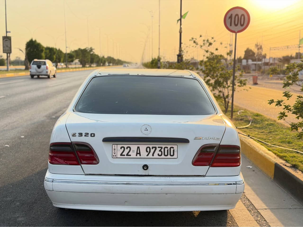 السلام عليكم للبيع وبسعر مناسب

مارسيدس ام عيون موديل 1995 رقم اربيل تحويل مباشر 

فول مواصفات فتحة كشنات جلد بلاد مواصفاتها معروفه 

حجم  320V  محرك خراطيم المرغوب بلادي مبدل جديد بالضمان 

كير اوتوماتيك بلادي اصل D4

مصبوغه عام جماليه فقط مكفوله من اي عيب شرعي ضررها دعاميه اماميه وطخه بالجاملغ موضح بالصوره بعده ممصلح 

للاستفسار الاتصال + واتساب

المكان/كربلاء الحسينية

*********** كربلاء, العراق
