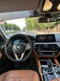 بي ام 530i • ٢٠١٨ • ١٨٠٢٢٢ كم