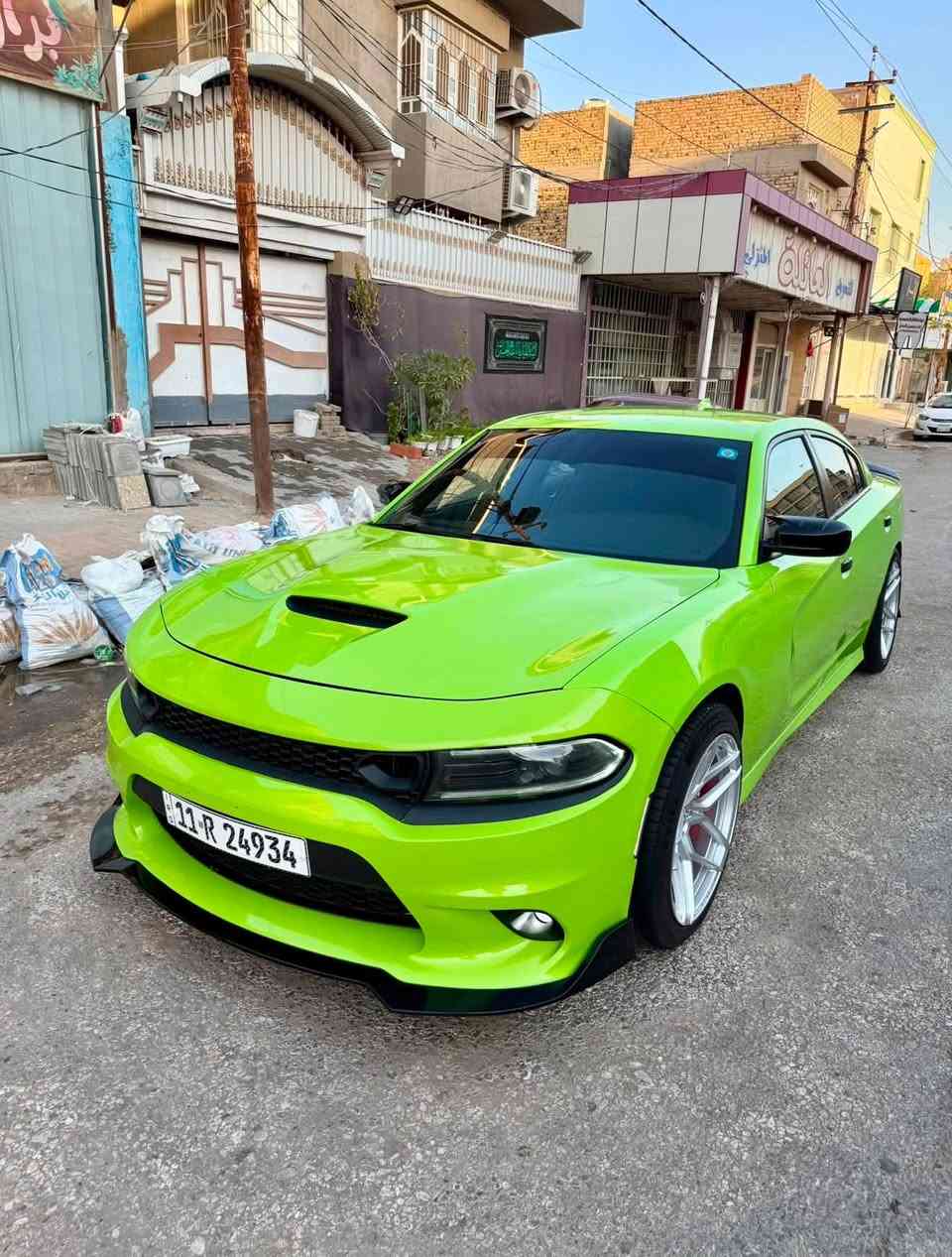 دوج جارجر موديل 2023 اصل
لون تفاحي مميز  
تو ويل رقم بغداد باسمي 
مكينه 6 سلندر 3600
السياره كلش نضيفة وماشيه 42 الف
واي نقص مابيها 
حادث السيارة جاملغ وبنيد 
السيارة اجت من امريكا دبل كود بالصبغ 
 مكان السيارة النجف 
السعر 205 وبيها مجال 
للاستفسار اتصل على الرقم او تراسلني وتساب 
***********
