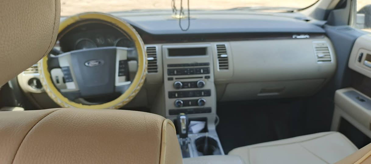 السلام عليكم سياره فورد فلكس موديل2009 ملكي مكينه كير تبريد جاهزه دفع رباعي بيه هواي مواصفات رقم بغداد موجوده بالبصرة السعر 90وبيه مجال ***********ابو محمد
