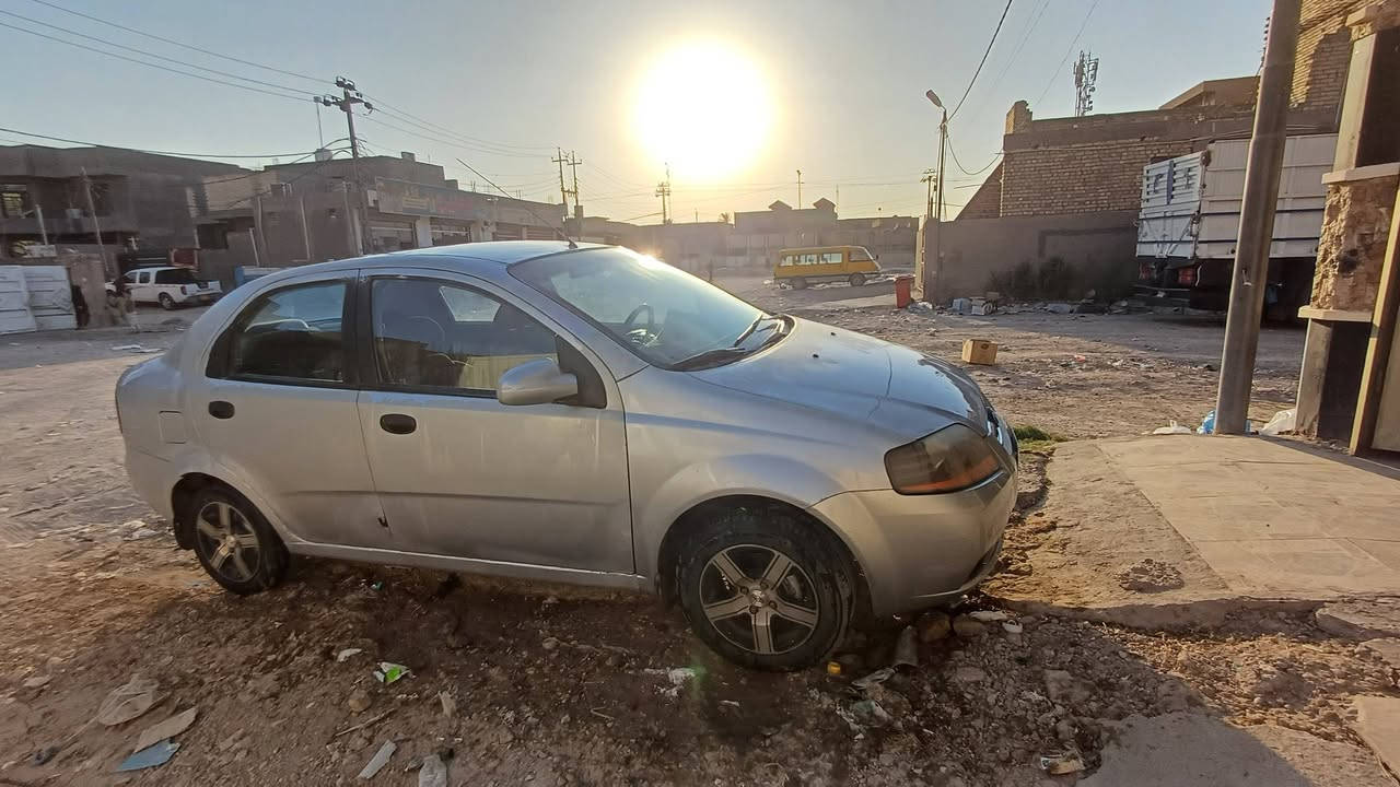 السلام عليكم 
افيو 2006
 محرك مفتوح
 كير اوتوماتيك
 رقم بغداد انكليزي
كير مكينة مكفولات
تبريد شغال
 السعر 38بيها مجال قليل
 مكاني بابل حلة
للاستفسار *********** واتساب
