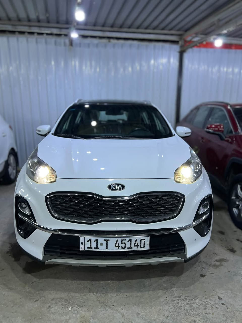 سلام عليكم 
كيا سبورتج خليجه 2019 
فول موصفات GT
السعر / 178
بدون صبغ سياره جاهزه و حلوه 
رقم و سنويه و هزه جديده 
العنوان/ بغداد الطوبجي 📍
***********
