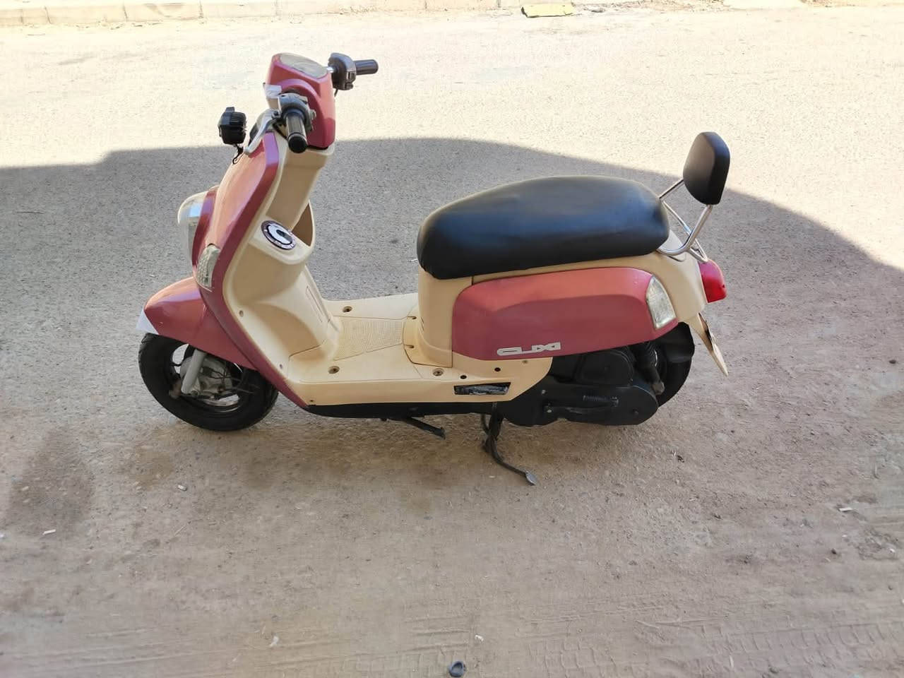 بوليس للبيع مفتوحه مره وحده شغل مضبوط ب ٦٠٠ وبيه مجال دراجه حلوه وناعمه وكهربائيات كله شغاله *********** مكلف بلنشر
