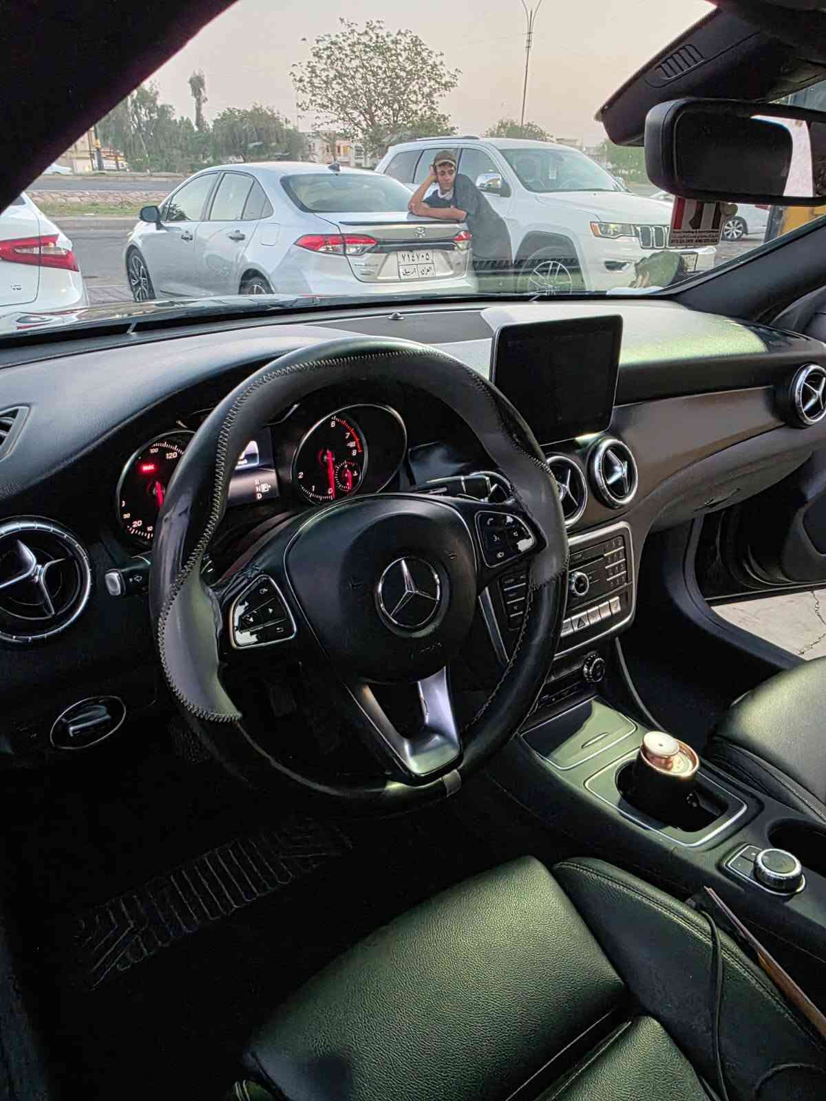 سلام عليكم ورحمة الله وبركاتة مارسيدس 2018 CLA250 للبيع سيارة وارد امريكي ضرر فقط بارد بجاملغ فقط ماشية 143ميل اسود لون مواصفات بانوراما و شاشة و كاميرا خلفية و مارسيدس بعد كله مواصفات مكينة 4 سلندر 2000 تيربو سعرها ب175 و بيها مجال و مكانها رمادي شارع 40 قرب جامع الواثق ***********
