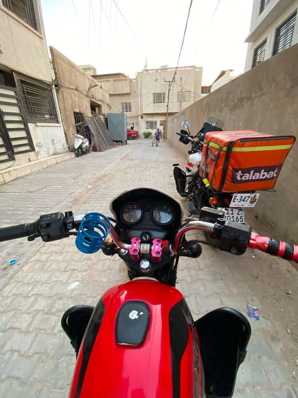 سلام عليكم بوكسر موديل 2022
رقم بغداد باسمي  للبيع 
بيها بدايت خيط دراجه ناعمه  وكامله   عندي انطي وياها مري ابو جف بيهم اشاير ماخذهم ٣٥ وجامه جوكر 
وبيها زنون.   تجوه وياها لوحات اثنين نضاف بعدني مشادهم رقم انكليزي  وياها صندوك دلفري اسود قماش
سعر مليونين وبيها مجال قليل لشراي ***********
