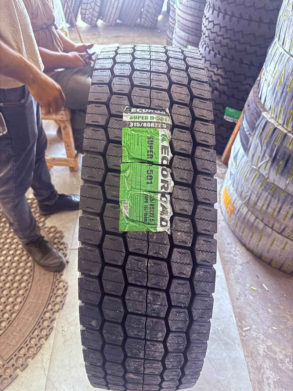 ECOROADبەهەرزانترین نرخ خوار هەموو بازار
SUPER D-501پاقڵاوی ئەکسل
 315/80R22.5
 20PR 157/154
لە عةربةت بەردەست دەبێ  بۆ زانینی نرخ یەک کۆمێنت بکە ...یاخود پەیوندیمان پێوە بکەن
***********
***********
