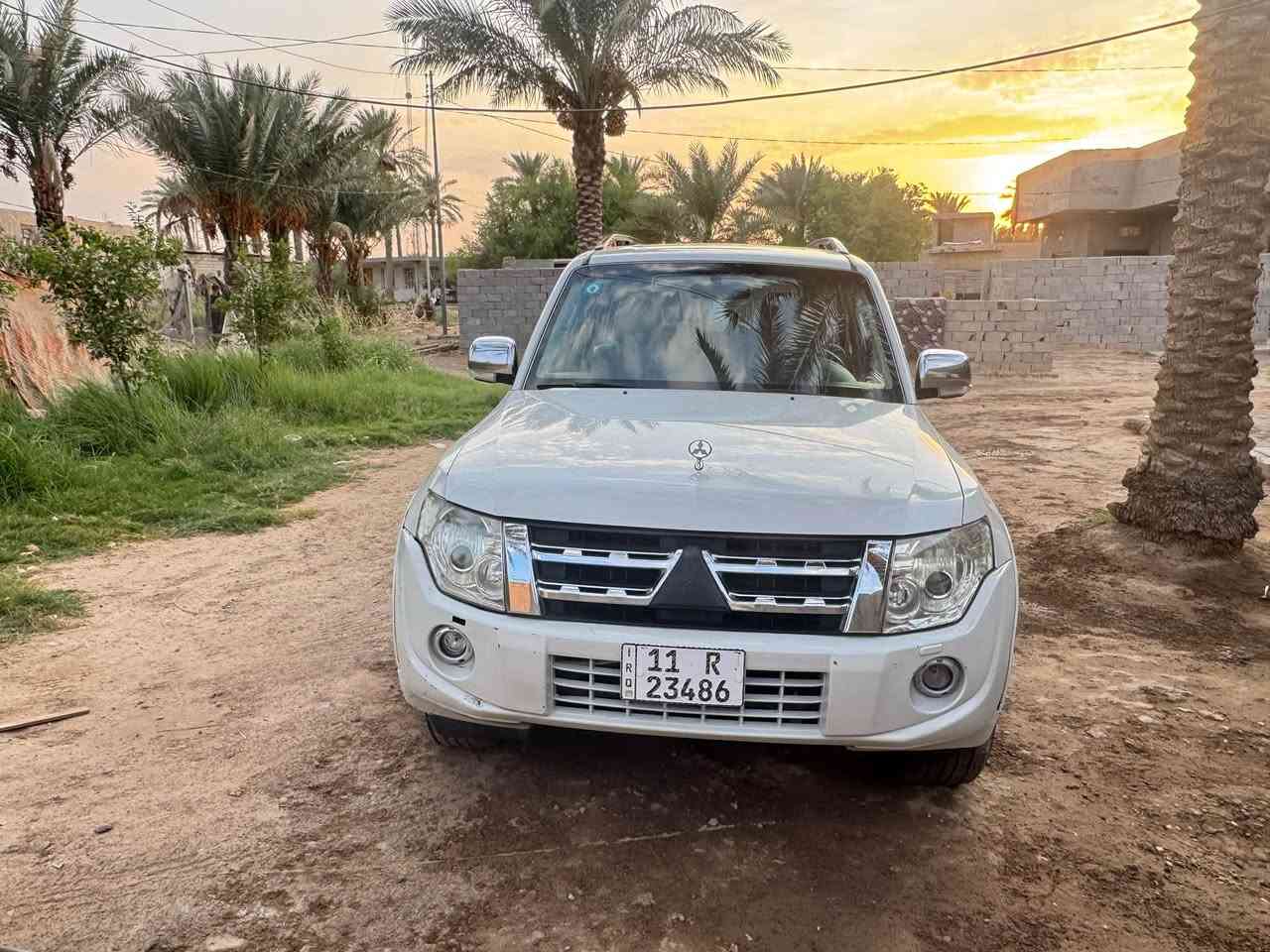 السلام عليكم باجيرو حبتور مديل 14 مكينه 3500وكير مكفولات ماشيه 190رقم بغداد فتحه تحكم بلستيرن اشاير بلمري تخم تاير السياره مكفوله والسونار مالها بلمنشور 150 $وبيه مجال بسيط ***********
