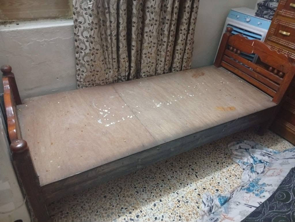 تخت نفر نظيف وثقيل السعر ٤٠ للاستفسار *********** موصل, نينوى
