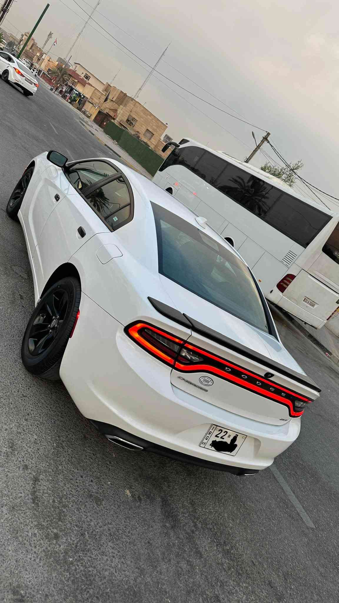 دودج جارجر • ٢٠١٧ • ٧٢٠٠٠ ميل
