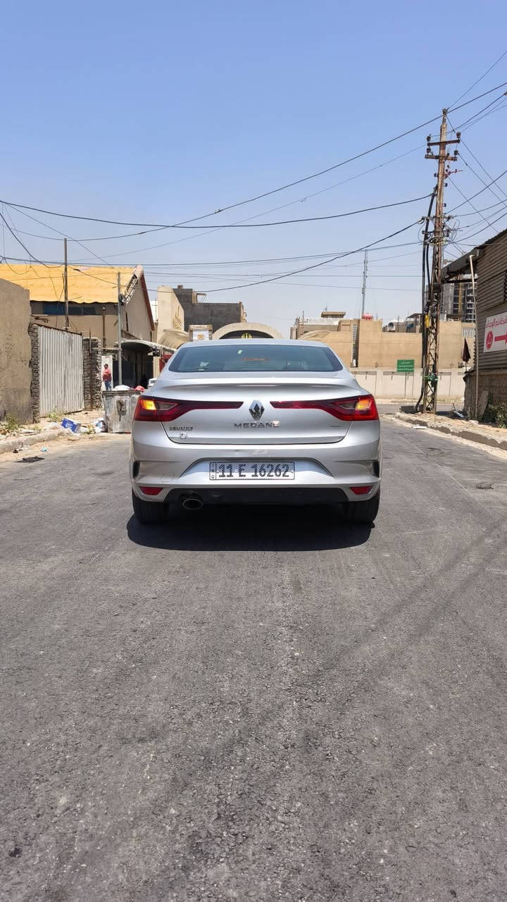 رينو ميكان ٢٠١٩
• الممشى: 80,000 كم • المحرك: 1.6 تنفس طبيعي • القير: CVT نيسان • وارد خليجي – استلام شركة • السيارة بدون حادث • موجود بيها شخطة ورصعة بسيطة • السيارة موجودة في بغداد – الشعلة

🔹 السيارة استخدام شخصي ومحافظ عليها

🔹 مكيف وتبريد شغال

🔹 قيادة مريحة واقتصادية

للمهتمين الجادين، الفحص مفتوح بأي مكان يتفق عليه الطرفين.

📍 بغداد – الشعلة 💰 السعر: يُذكر عند التواصل

***********
