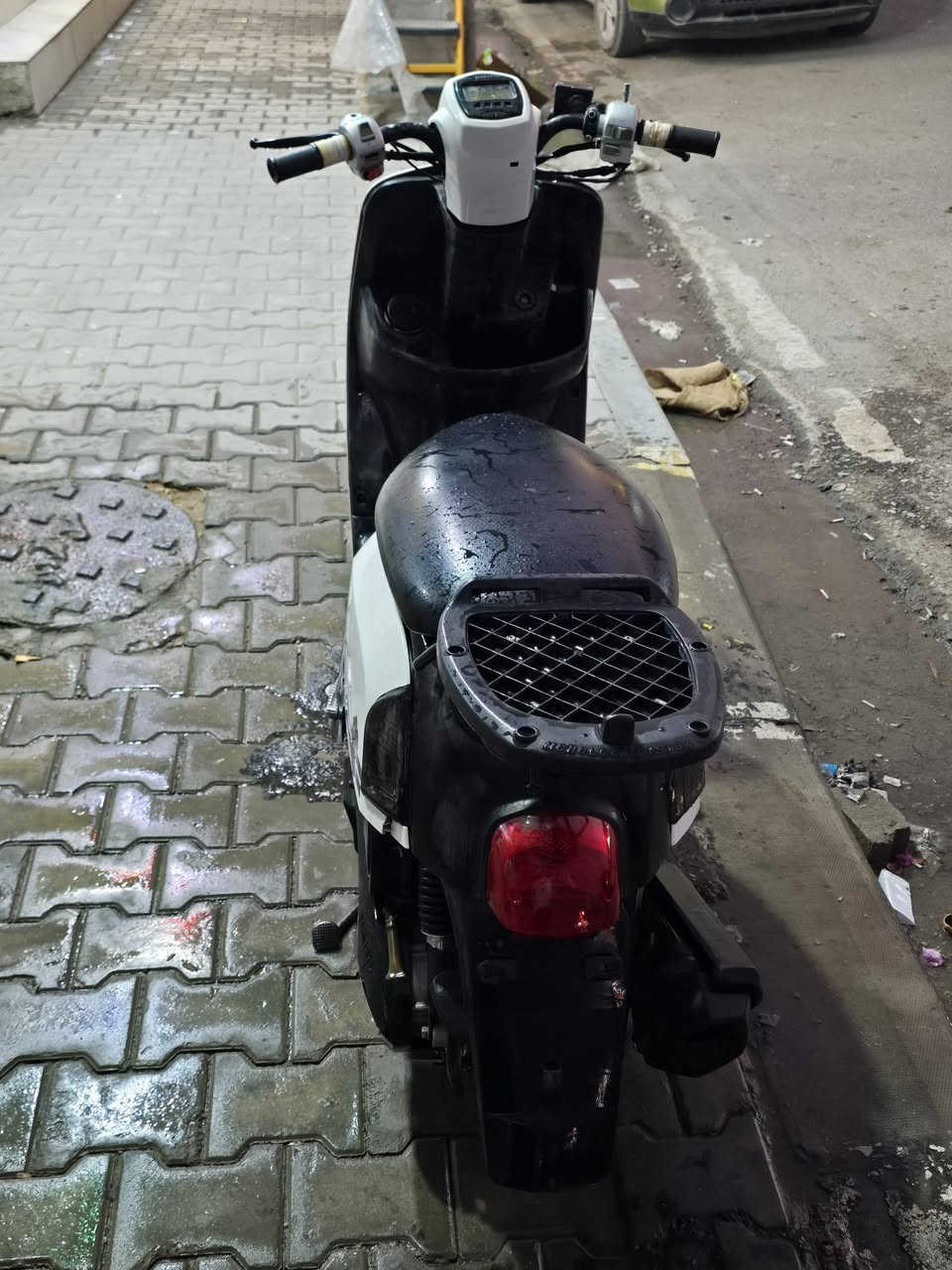 ماكس بوليس • ٢٠٠٩ • نوزل