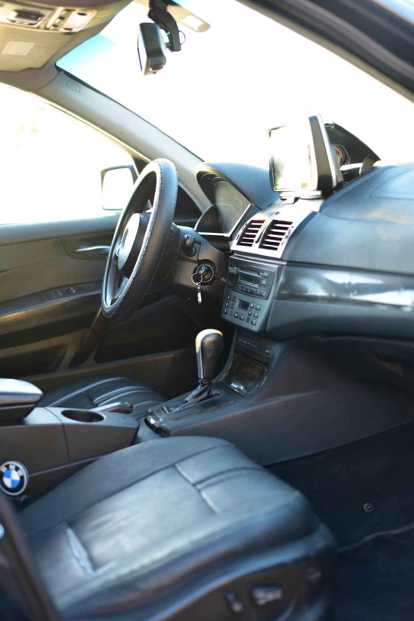 سلام عليكم BMW   X3للببع محرك 6المرغوب سياره جديده حيل رقم دهوك شرط التحويل مكاني موصل الايسر 
فووول فوووول
بانورامه كشنات جلد كهرب تبريد وتدفئه 
تبريد ثلج لايت زينون اصلي بك لايت لد سياره فول فول 
السعر بلاش 65$$ورقه صبغ 4قطع ابيع احزام جماليه ضرر الجاملغ ربعو فقط سياره احلا من الصور بكثير 
اتصال واتساب وخاص ***********

