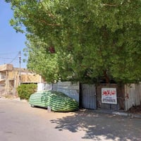 بيت 100 متر للايجار بغداد الحرية على 3 شوارع ركن مقابيل مدرسة الشروق و...