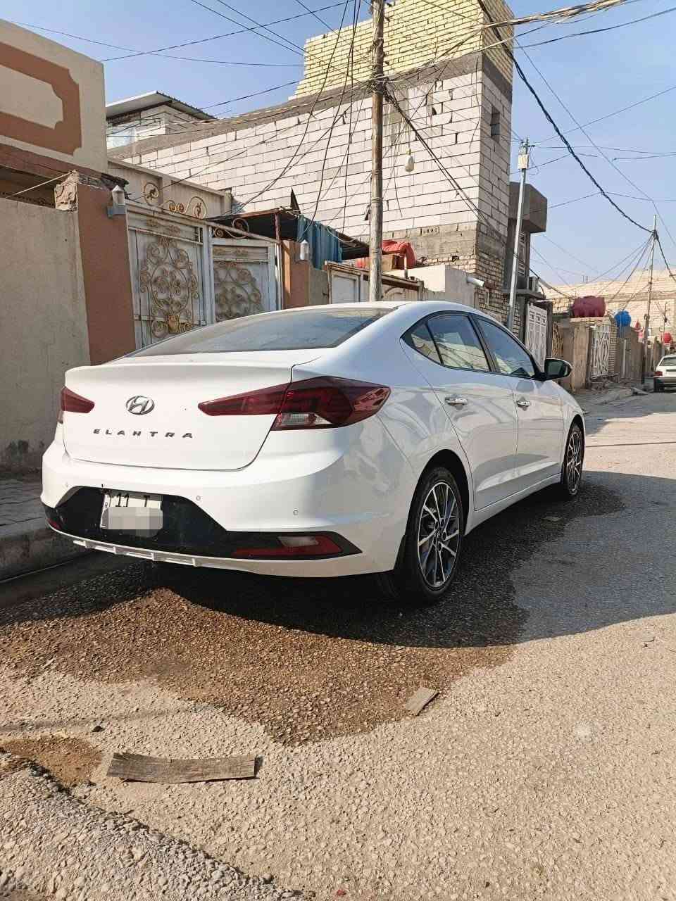 السلام عليكم الانتره للبيع موديل 2019 فول مواصفات   كفاله عامه ماعده طخه بدوسه الي بجهه السائق ماشية 35 الف 
السعر/ 175
العنوان/ كربلاء المقدسة
للاستفسار/***********
