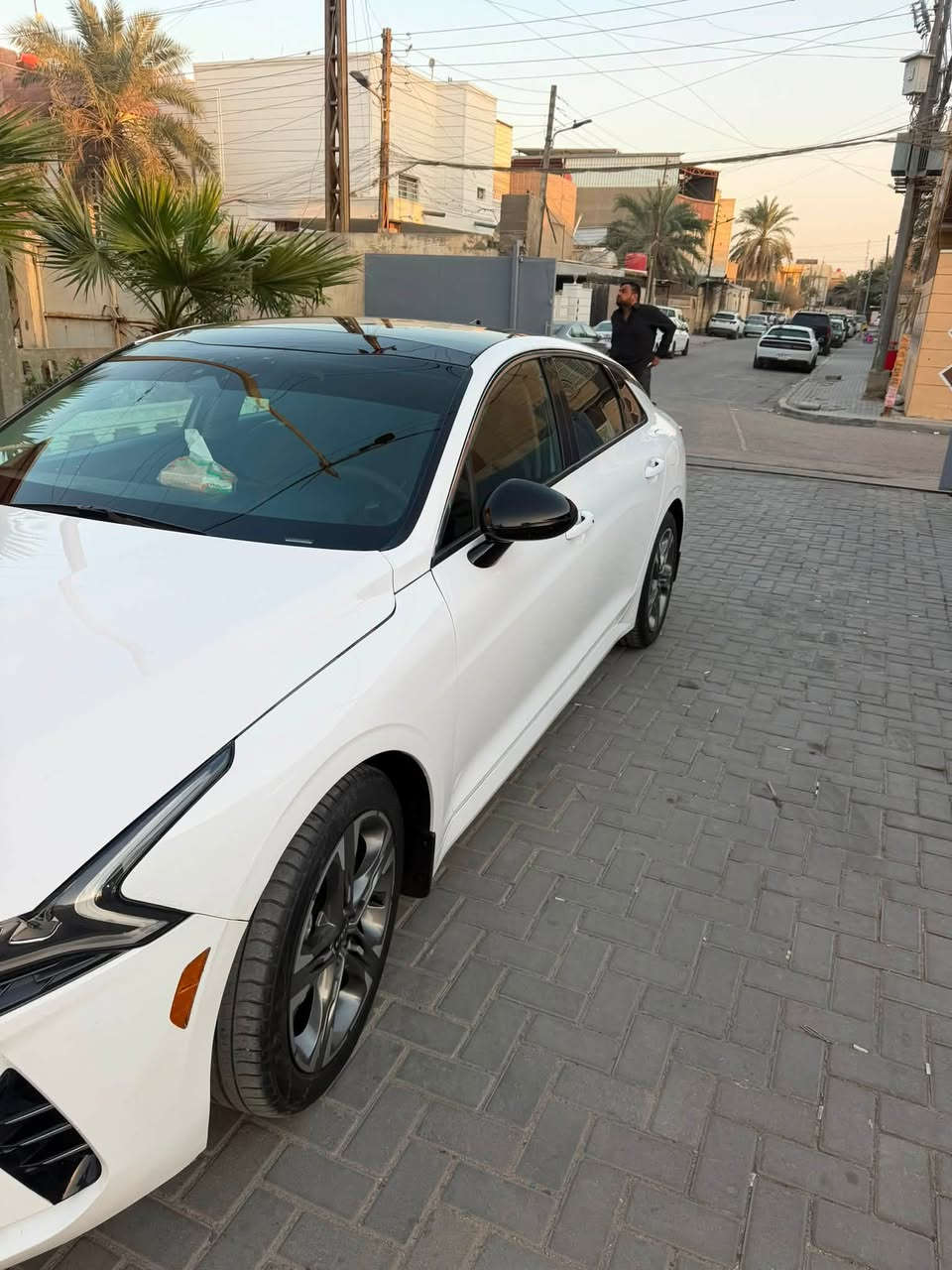 كي 5 2023 وارد امريكي
كيا كي 5 2023 فئه exفول مواصفات 
بصره حره وارد امريكي حادثها فقط بنيد ومصلح نفسه ومصبوغ وبيها بارد السياره 
السعر170 وبيها مجال 
***********
***********
