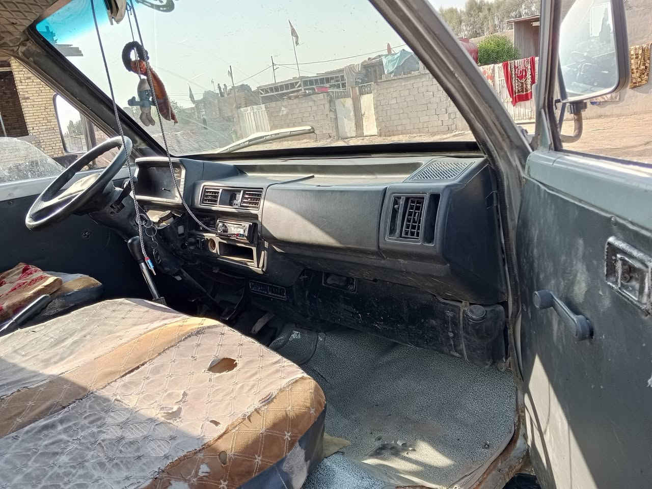 سلام عليكم كيه بسته للبيع موديل.  94 مكينه وكير جدد باور ومشط شغالات السياره تخم تاير ابو الخطه جديد السياره مصفره هيئة او مرور بيه خط وبحث. دوشمه جديده السياره وكالة وتحويل كهربائيات كله شغاله لسياره جاهزه كبل لشارع لسعر 28 وبيها مجال .لعنوان بابل
  شراي يتصل ***********
