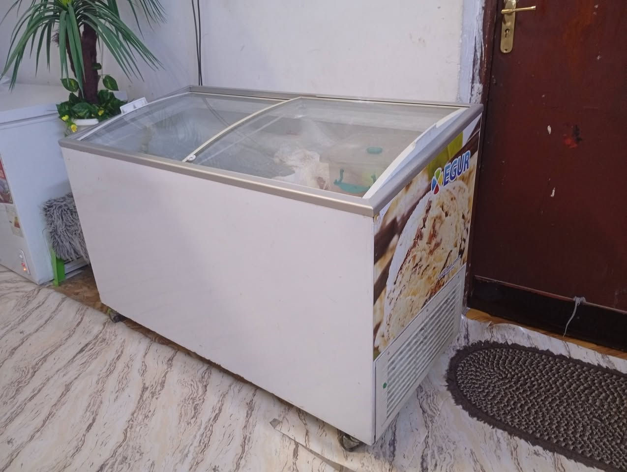 جملة • ثلاجة مجمدة • بصرة