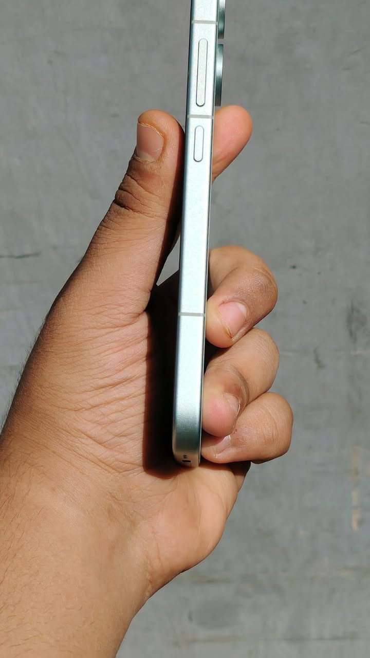 السلام عليكم 
الوحش poco x8pro
اللون المميز الفيروزي 🩵
ذاكرة 256 تتوسع لل 264
بطارية 100 🔋
عدد الدورات 70 
النضافة: 1000%
كامل الملحقات 
السعر 550 وبي مجال الطيبين 
ملاحظة ماعجبك السعر اعبر المنشو ولاتعلق رجاءاً
مكاني بغداد الزعفرانية 
توصيل ماعندي 
***********
اتصل وتدلل
