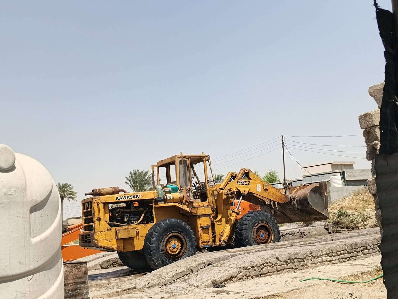 السلام عليكم شفل للبيع كاوسكي زت 80 محرك جير تركم خير من الله ماكينه جاهزه ثائرات نظيفه موديل 86 مكينه جاهزه 160 وبيها مجال***********)***********
