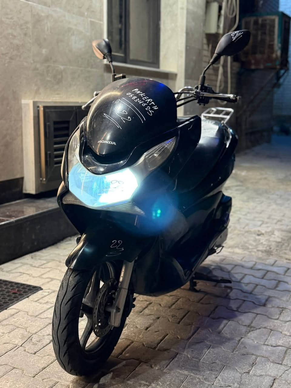 سلام عليكم....
دراجة (PSX)...(جيل الاول)  
🛵للبيع  ماشيه 6 الف حقيقي مامتعوبه
دراجة شلعه معدل كهربائيات كلهه شغاله 
دراجة جديده  بلادية
أي نقص مابيهة دراجه مكفوله كفاله عامه بشرط علفحص اذا برغي مفتوح ترجع دراجة مال جناي 
جيب فيتر وتعال افحص مستعجل على بيعتهه السعر مليون و200
العنوان بغداد  الكرخ  الاستفسار الاتصال على الرقم 📞***********
