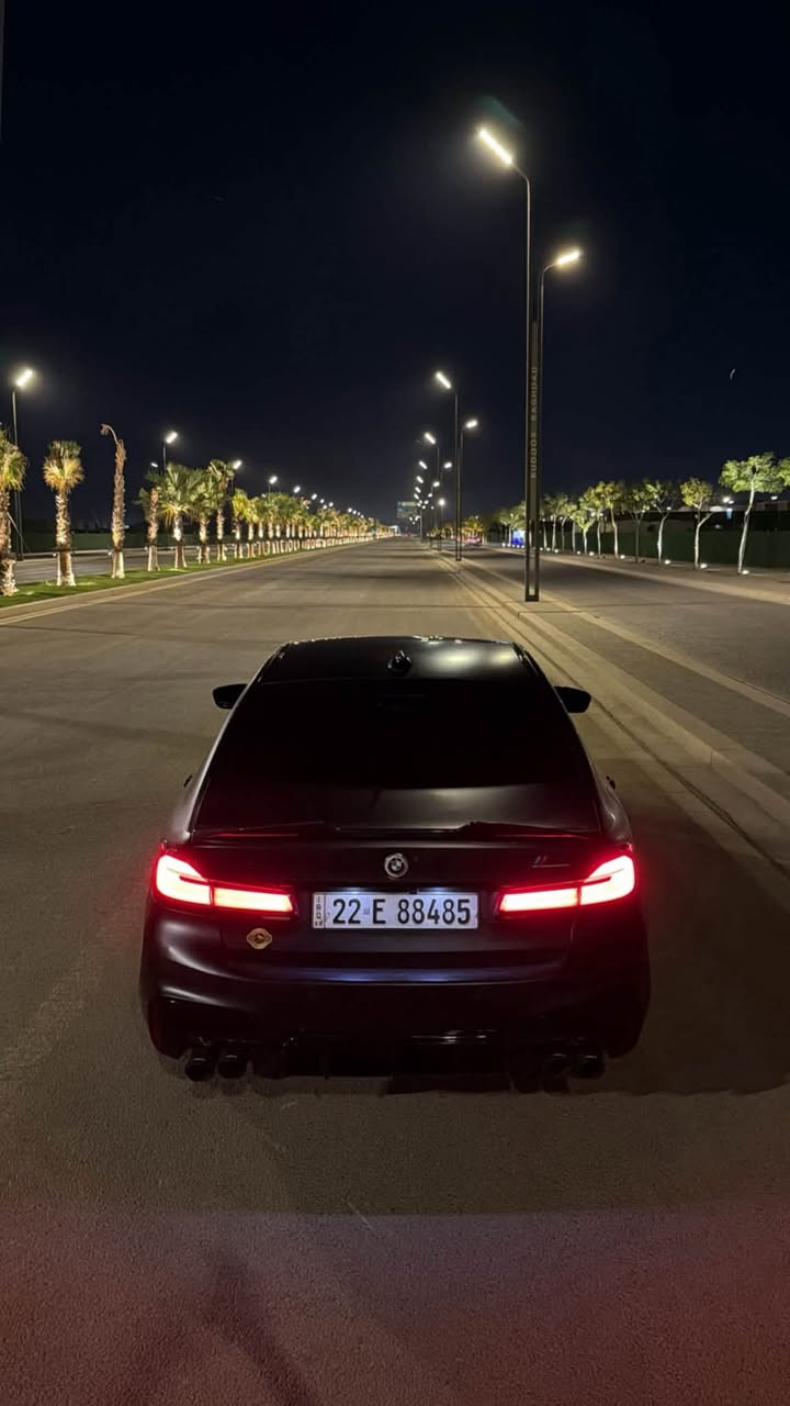 🔥 BMW 540i | موديل 2022 🔥

🚘 ماشيـة: 68,000 كم
🇺🇸 وارد أمريكي
⚙️ دفع خلفي (RWD)
🔥 محرك 6 سلندر تيربو
💨 برمجة STAGE 2
💥 Downpipes داون بايب
💥 شوتة
🧠 العقل مفتوح 
🔧 السيارة مصروف عليها بشكل كبير جداً، وكلشي بيها متعوب عليه.  

✨ المواصفات:
• داخلية بيضاء فخمة
• كشنات 700
• داتشو
• تبريد وتدفئة الكشنات
• تبريد تگمة
• مواصفات Full Option
• شاشة ونظام iDrive
• عدادات رقمية
• كاميرا وحساسات
• تشغيل بصمة
• دخول وتشغيل بدون مفتاح
• أنظمة قيادة متعددة
• مغلفة Matte بالكامل
وبعد بيها هواي مواصفات خير من الله متنعد

🛠️ الحادث:
حادث بابين فقط وبيها PDR.

💎 السيارة نظيفة ومصروف عليها هواي، واللي يعرف بالـ540i يعرف شنو معنى هالمواصفات والتعديلات.

📍 بغداد – المنصور
📞 ***********

نص مكتوب في الصور:
- المنطقة الخضراء مقر مجلس النواب بغداد
- 2 / 10
- 1:1
- bid.cars