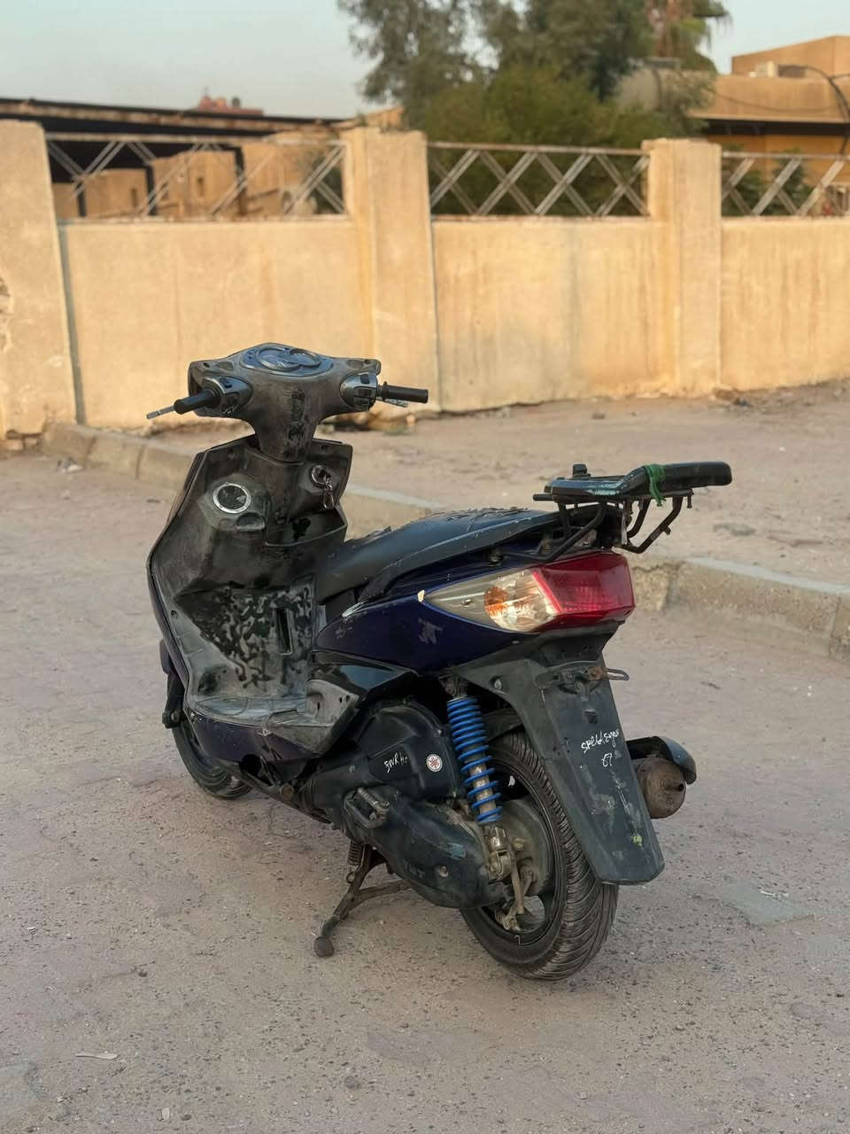 إذا مفتوحه تأخذها بلاش سكنس فحل كفاله عامه  ممفتوحه تاخذها من باب البيت وجيب لفيتر ليعجبك مكاني بغداد حي اور *********** السعر 550
