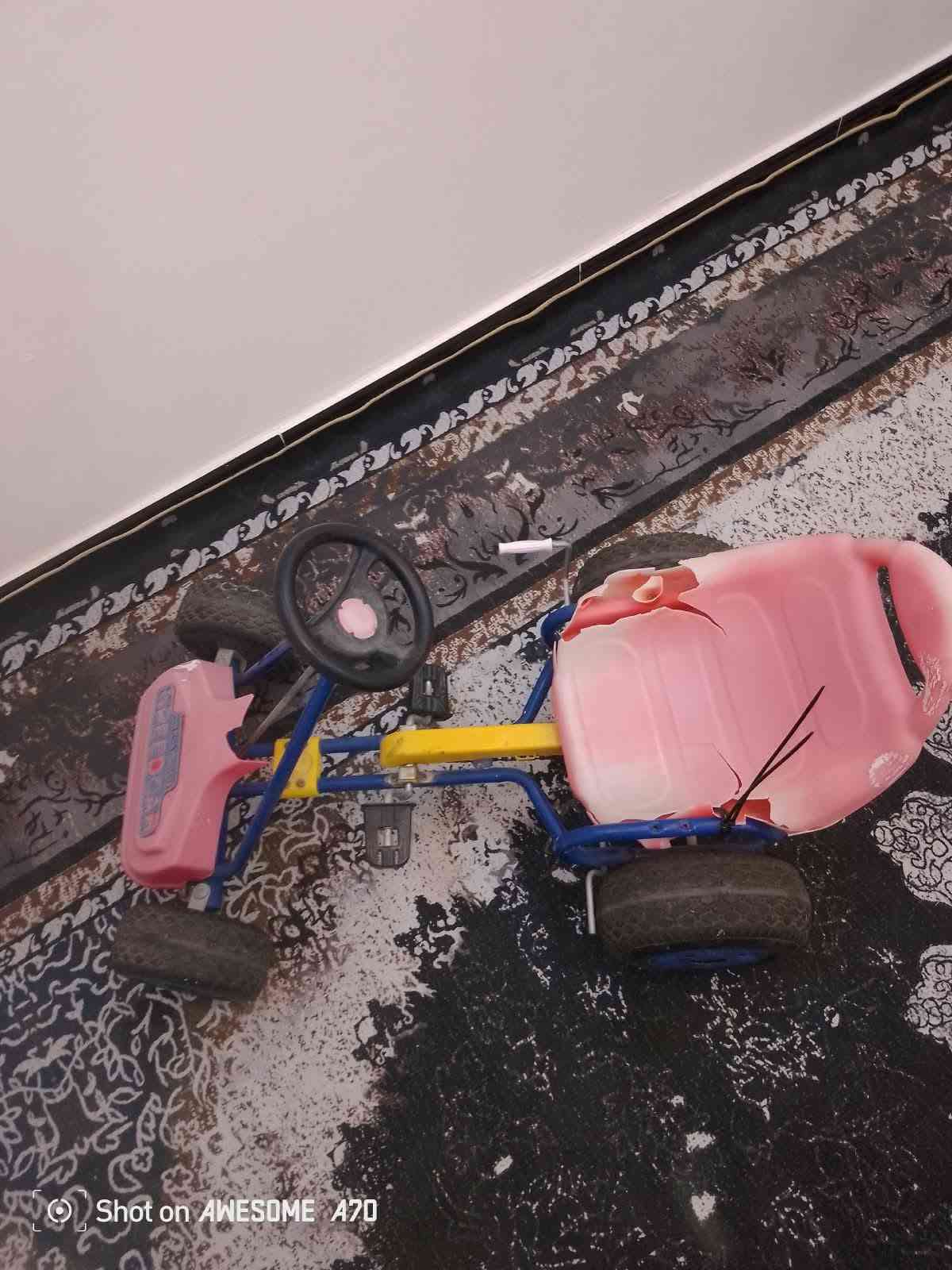 غراض اللبيع منظي منهن كرفان بيه سبلت مترين مترين
البصرة الزبير /***********/

نص مكتوب في الصور:
- Shot on AWESOME A70