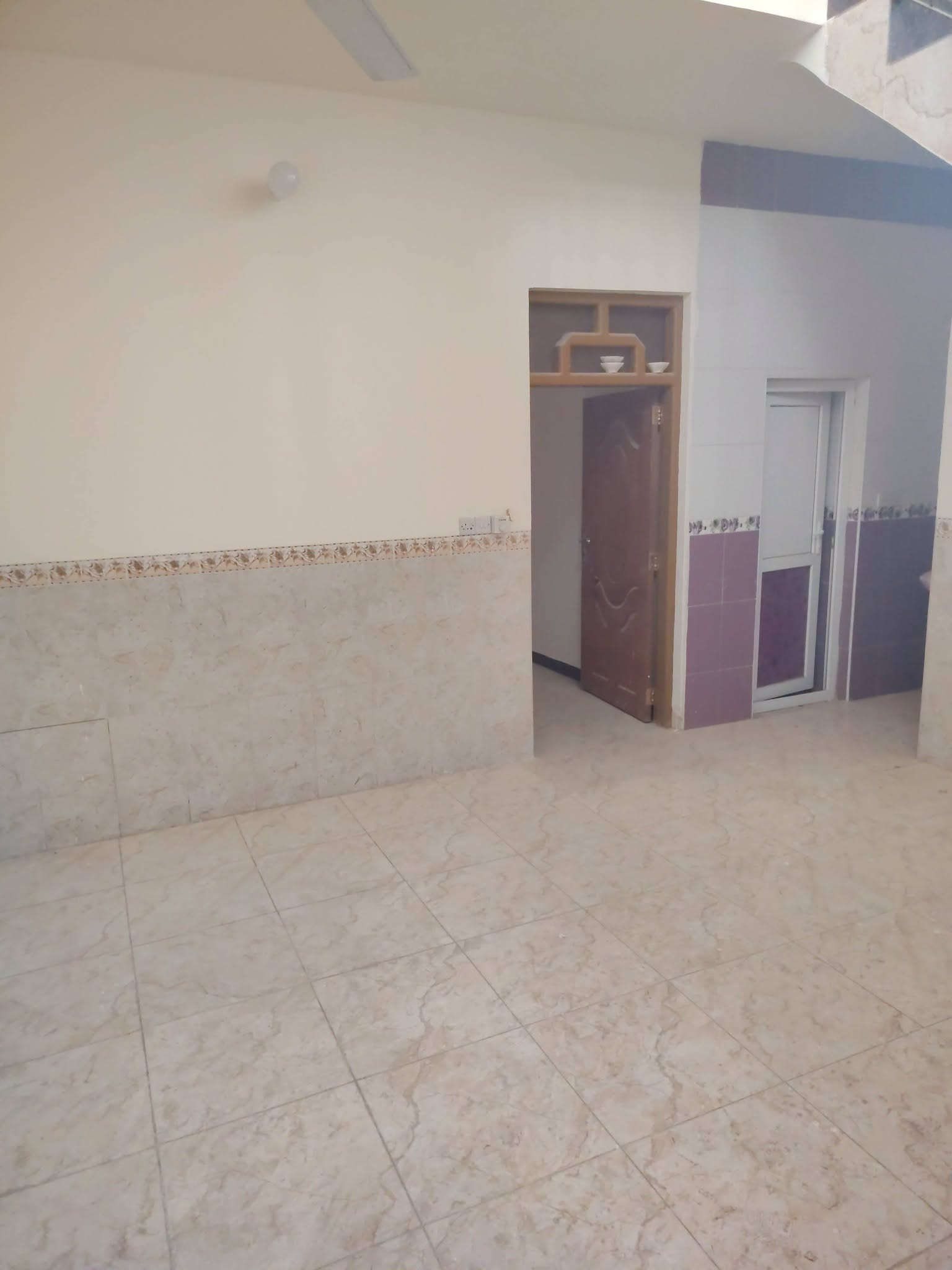 يوجد بيت المساحه 150 شارع 12 طابو صرف تحويل مباشر كامل خدمات وسكن البناء طابوك حديث يتكون من طابق ونصف غرفتين في الصقلاوية حي الشهداء الأولى قرب الشارع العام السعر 65
الاستفسار ***********
***********
