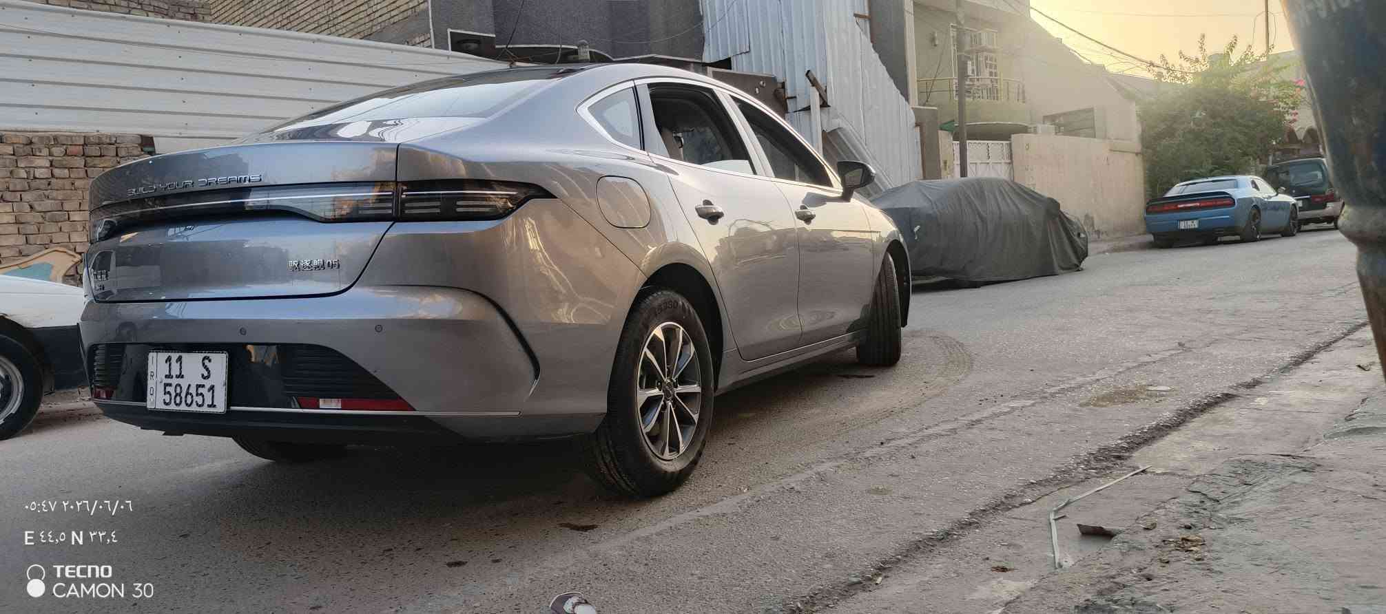 BYD DSTREYER 05
كفاله عامه سيارة لوك ماشيه 8000 
ما صارلهه هواي طالعه من الشركة 
ساره مال بيت ما تعبينه الله شاهد
بانزين محسن دهن امزويل 
مكانه بلديات شارع المرور 
ااسعر 21:500
الرقم ***********

نص مكتوب في الصور:
- ٠٦:٣٠ ٢٠٢٦/٠٦/٠٦
- بغداد, العراق
- TECNO
- CAMON 30
- TECNO CAMON 30
- ٠٦:٢٩ ٢٠٢٦/٠٦/٠٦
- بغداد، العراق
- ٠٦:٢٩ ٢٠٢٦/٠٦/٠٦ بغداد، العراق TECNO CAMON 30
- ٠٥:٤٧ ٢٠٢٦/٠٦/٠٦
- E ٤٤,٥ N ٣٣,٤
- ٠٥:٤٦ ٢٠٢٦/٠٦/٠٦